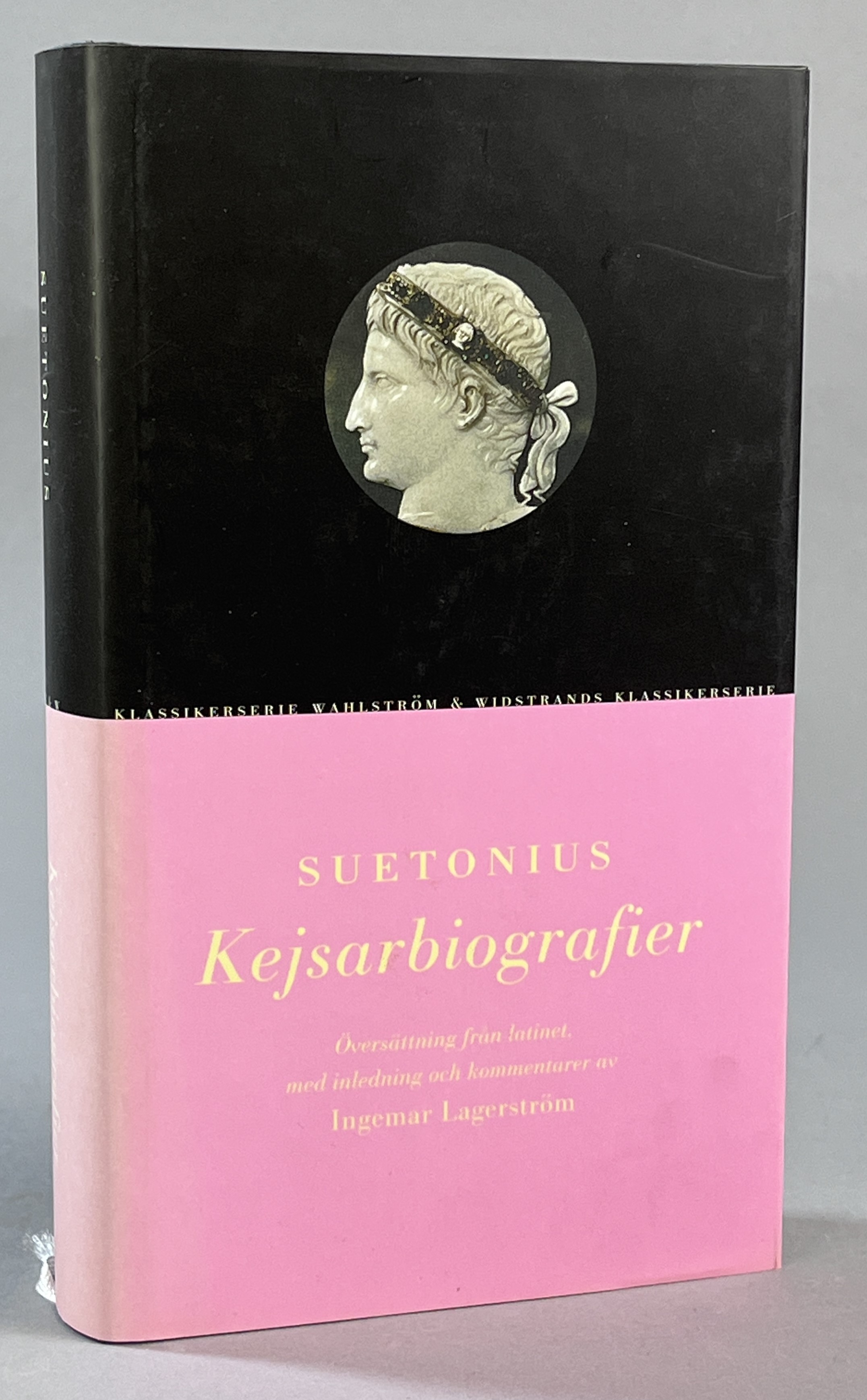 Kejsarbiografier. Översättning från latinet, med inledning och kommentarer av Ingemar Lagerström. [Utg. av] Wahlström & Widstrand.