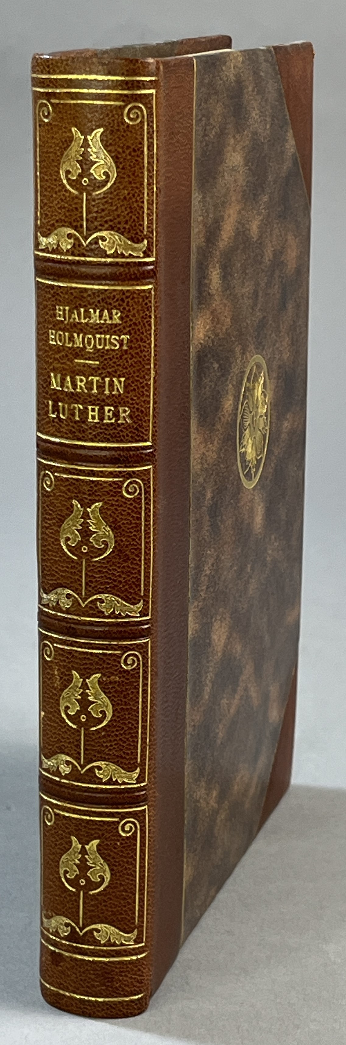 Martin Luther. Minnesskrift till reformationsjubiléet 1917. [Utg. av] Sveriges kristliga studentrörelses förlag.