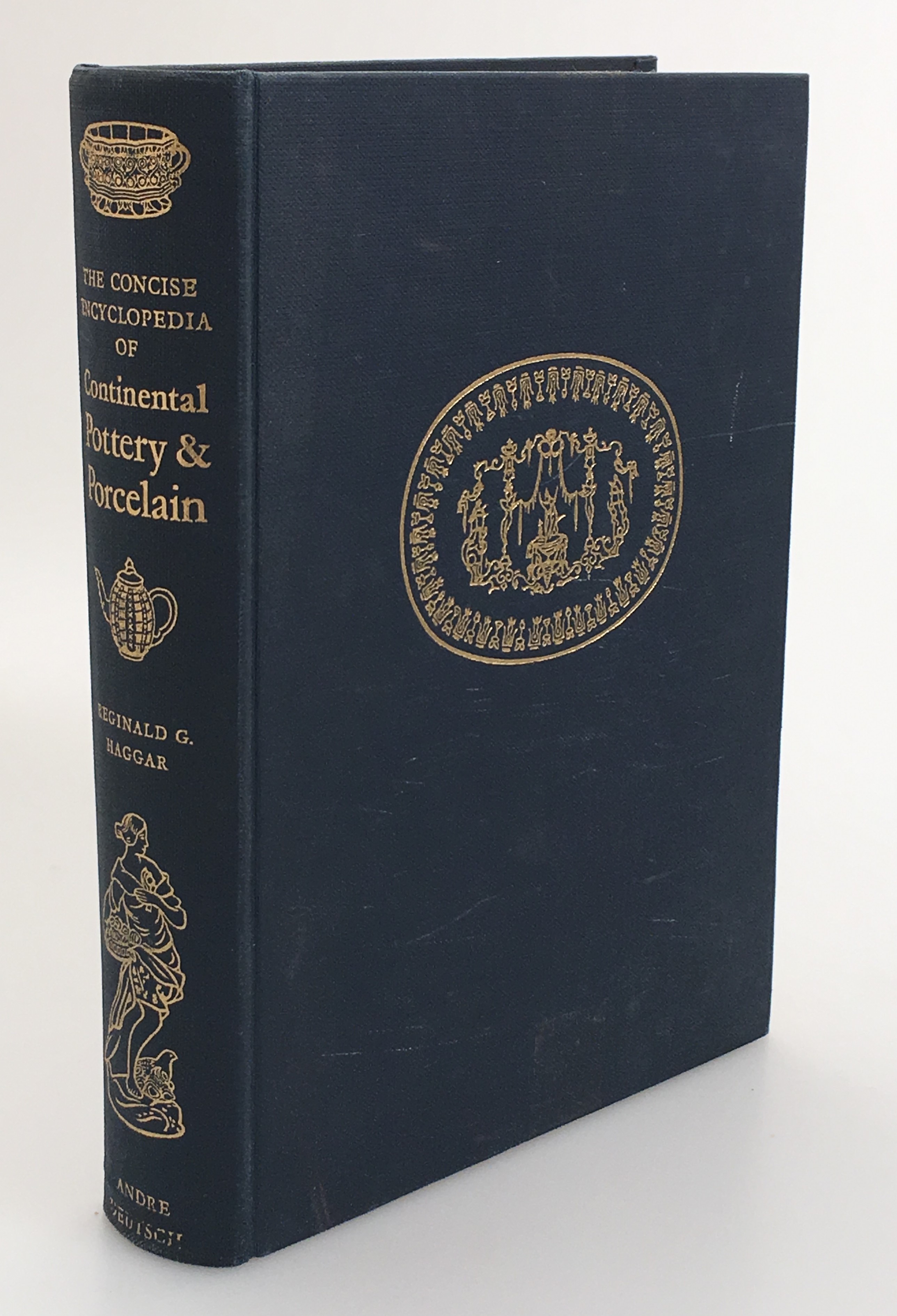 The Concise Encyclopedia of Continental Pottery and Porcelain.