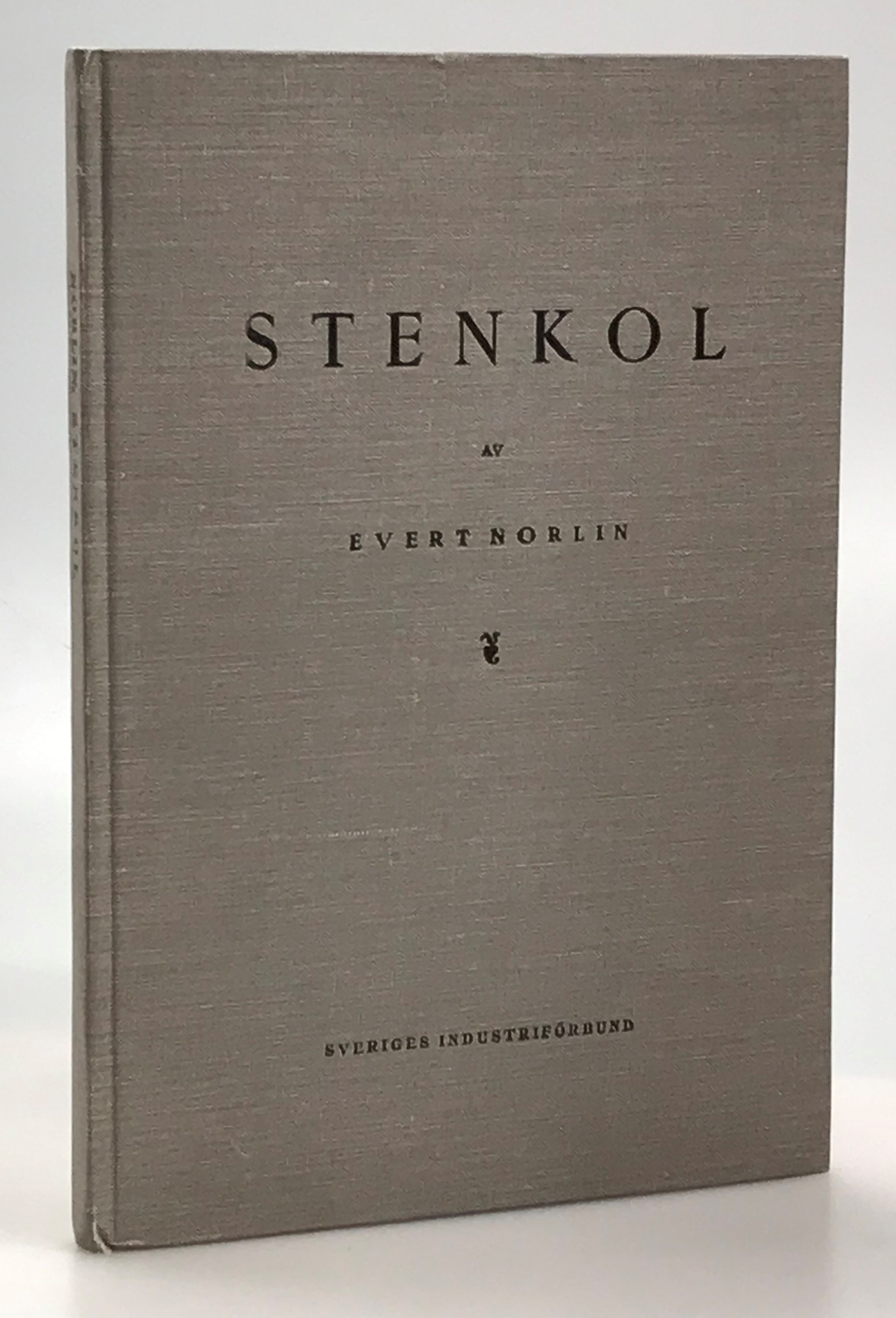 Stenkol. Kort handbok om stenkol med särskild hänsyn till svensk upphandling och förbrukning. [Utg. av] Sveriges Industriförbund.