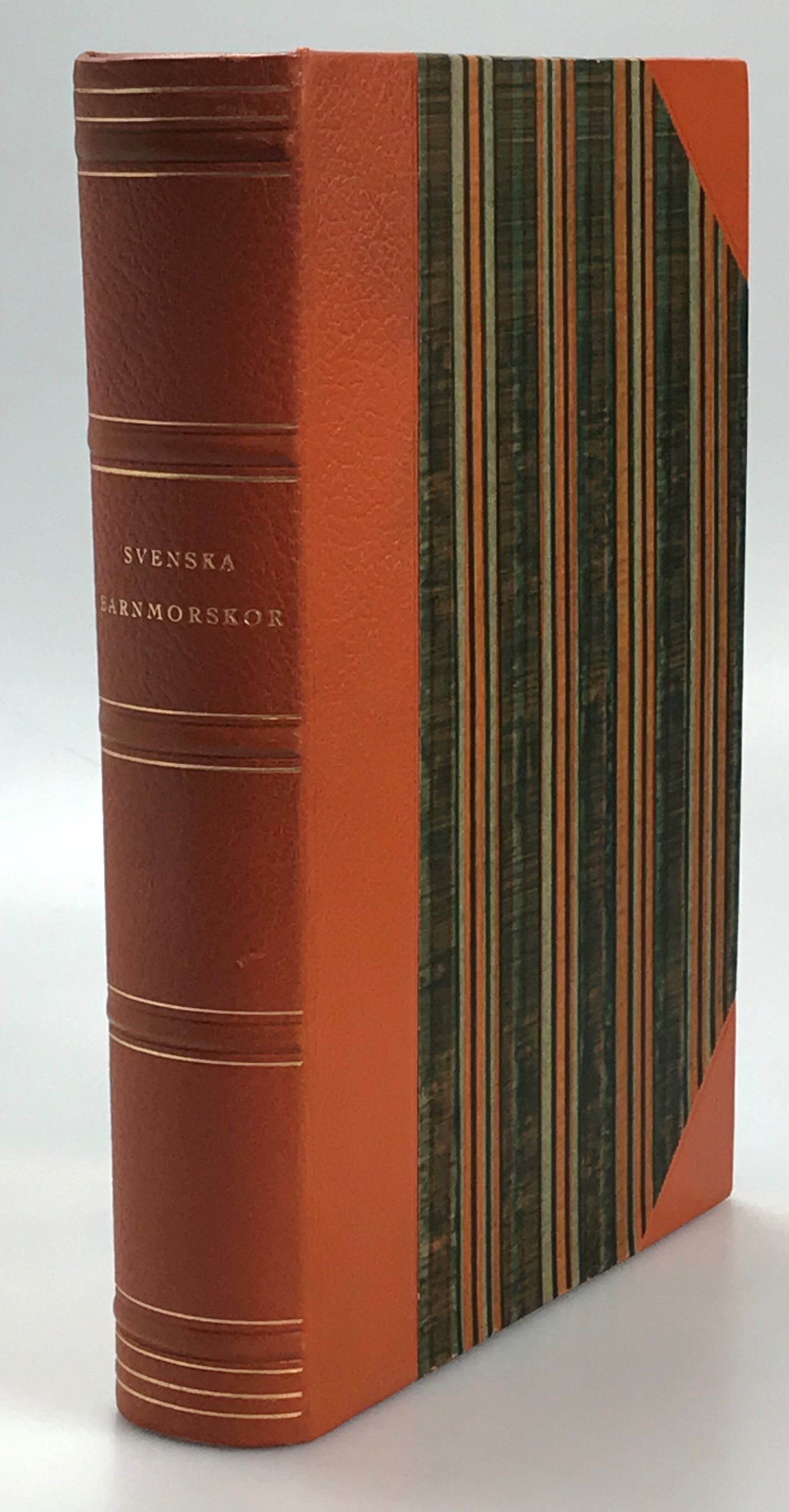 Svenska barnmorskor. Huvudred.: Birger Lundqvist. [Utg. av] Svenska Yrkesförlaget A.-B.