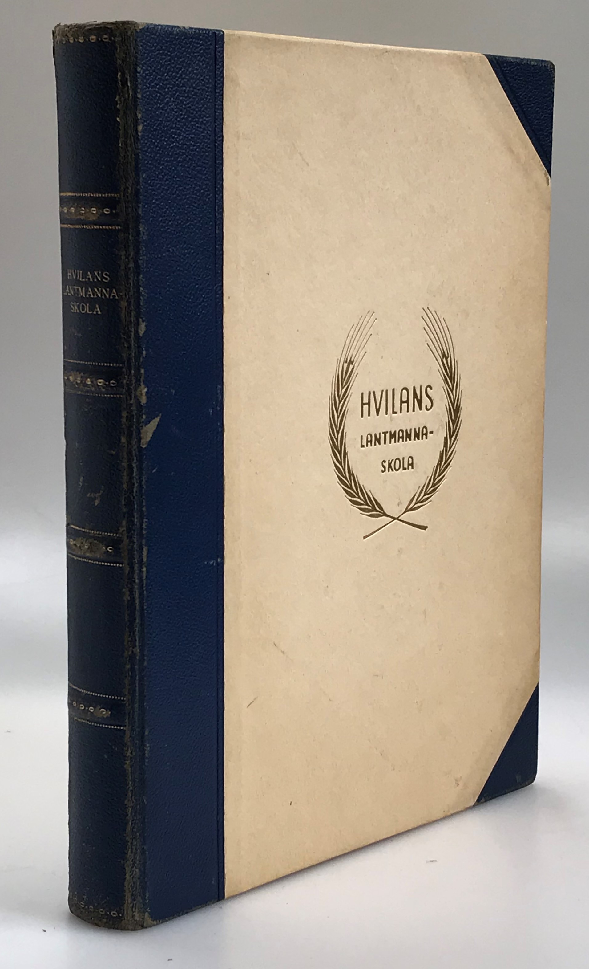 Hvilans lantmannaskola 1887-1946. Minnesverk utgivet i anslutning till skolans sextioårsjubileum under överinseende av rektor Arvid Zachrison. [Utg. av] Bokförlaget Antiqua.
