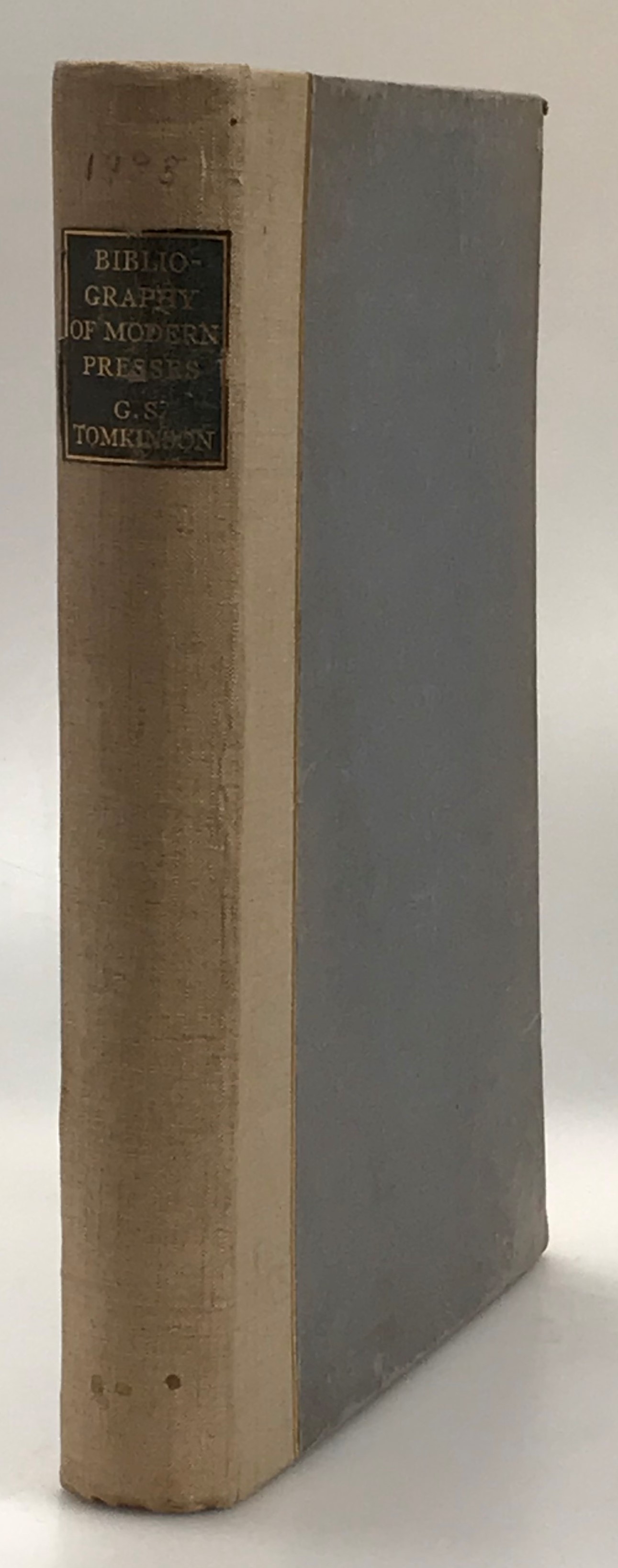 A select bibliography of the principal modern presses public and private in Great Britain and Ireland. With an introduction by B.H.Newdigate.