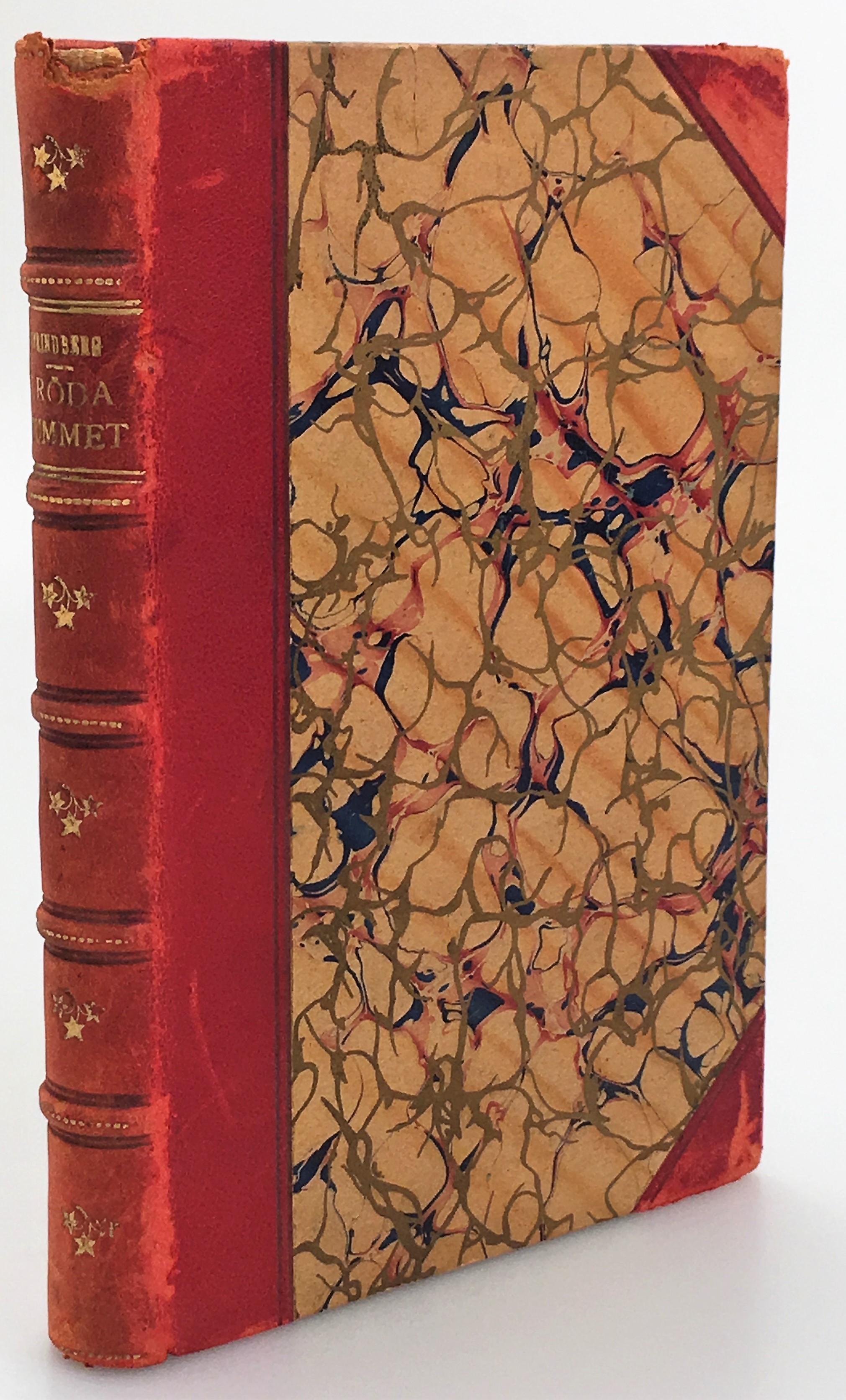[Tjensteqvinnans son. III.] I röda rummet. En själs utvecklingshistoria (1872-1875). [Utg. av] Albert Bonniers förlag.