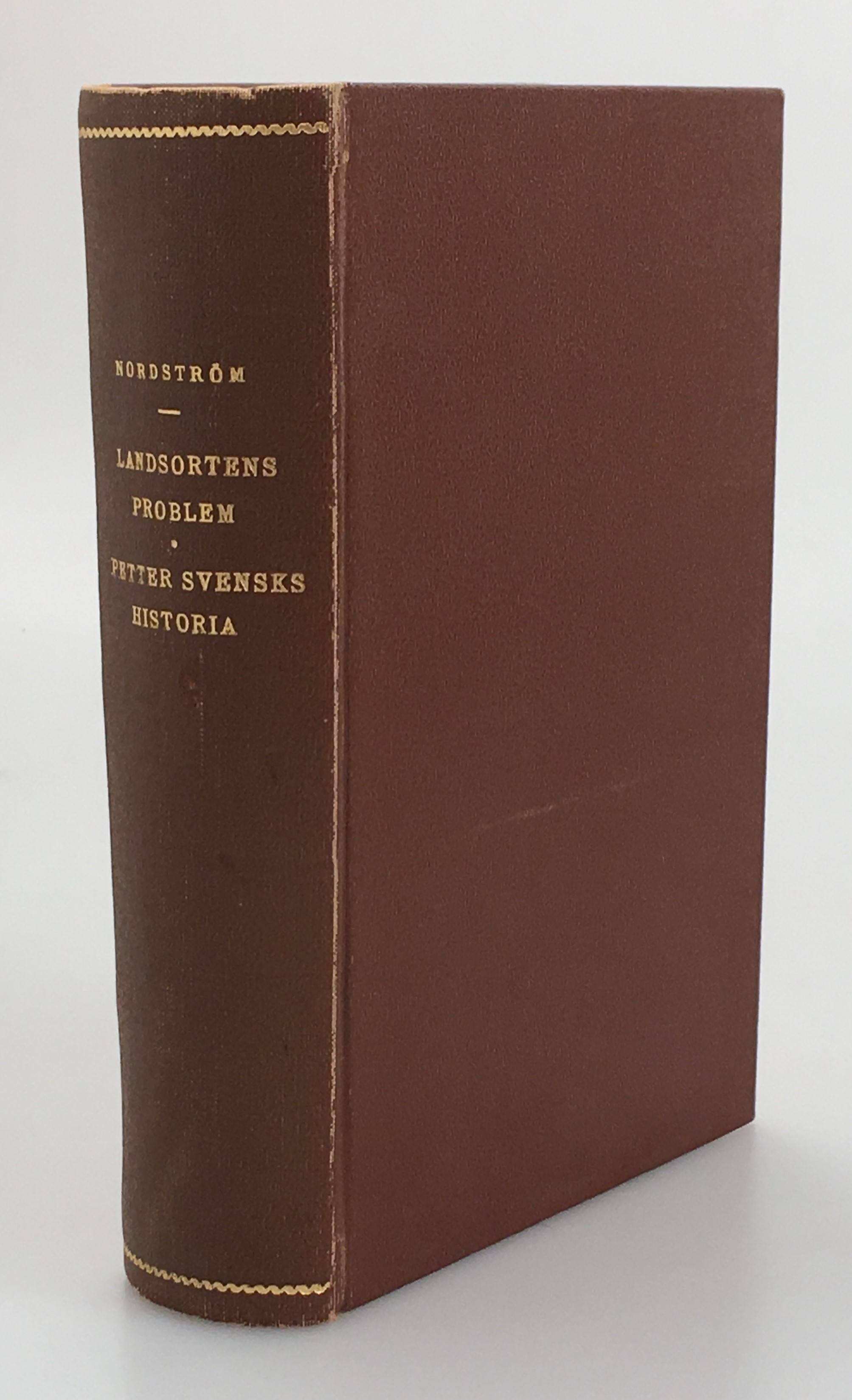 Landsortens problem. Skildringar ur svenska nationens liv. Med teckningar av författaren. [tillsammans med:] Petter Svensks historia II. Bröderna Persson i Sverige. [Utg. av] Albert Bonniers förlag.