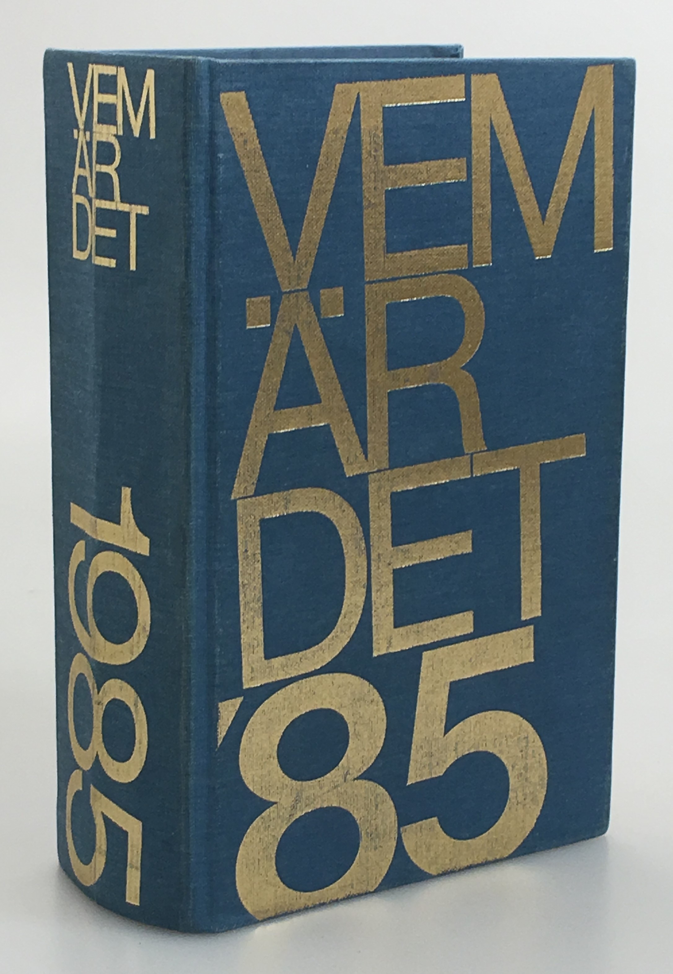 Vem är det. Svensk biografisk handbok 1985. [Utg. av] P.A. Norstedt & Söners Förlag.