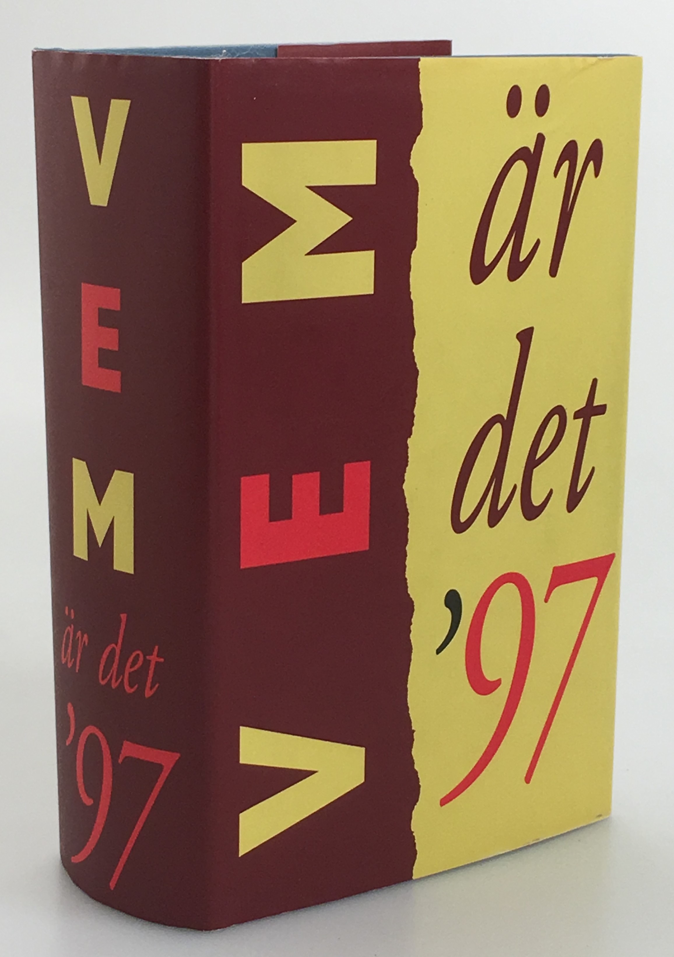 Vem är det. Svensk biografisk handbok 1997. Redaktion: Jill Salander Mortensen. [Utg. av] Norstedts.