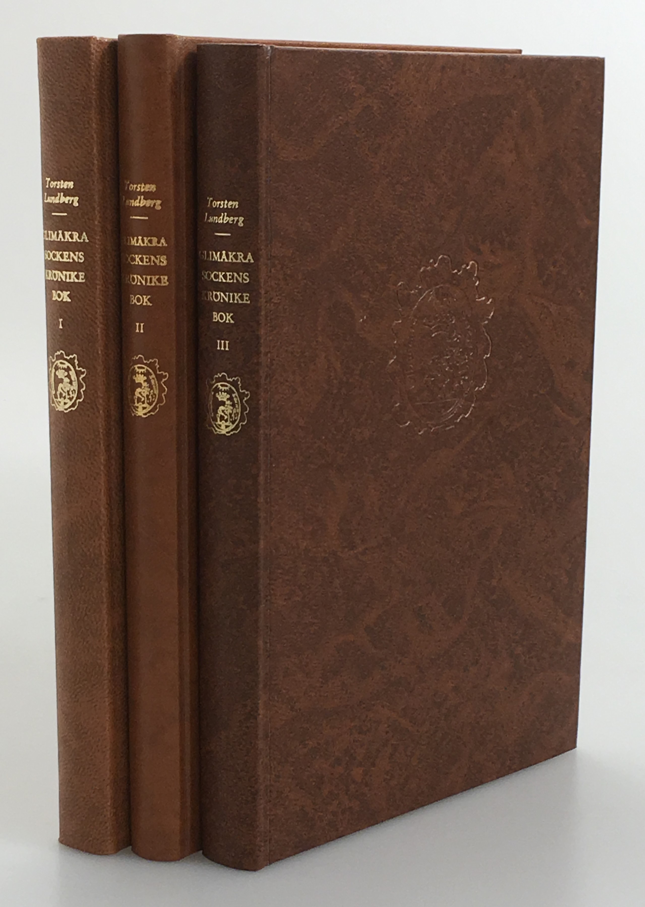 Bilder och blad ur Glimåkra sockens krönikebok. I. Forntiden fram till reformationsrörelserna i Malmö ocn kyrkoförbättringen år 1528. [... II. Omkring 1560-1828; ... III. 1828-1880]. [Utg. av] Lundbergs förlag.