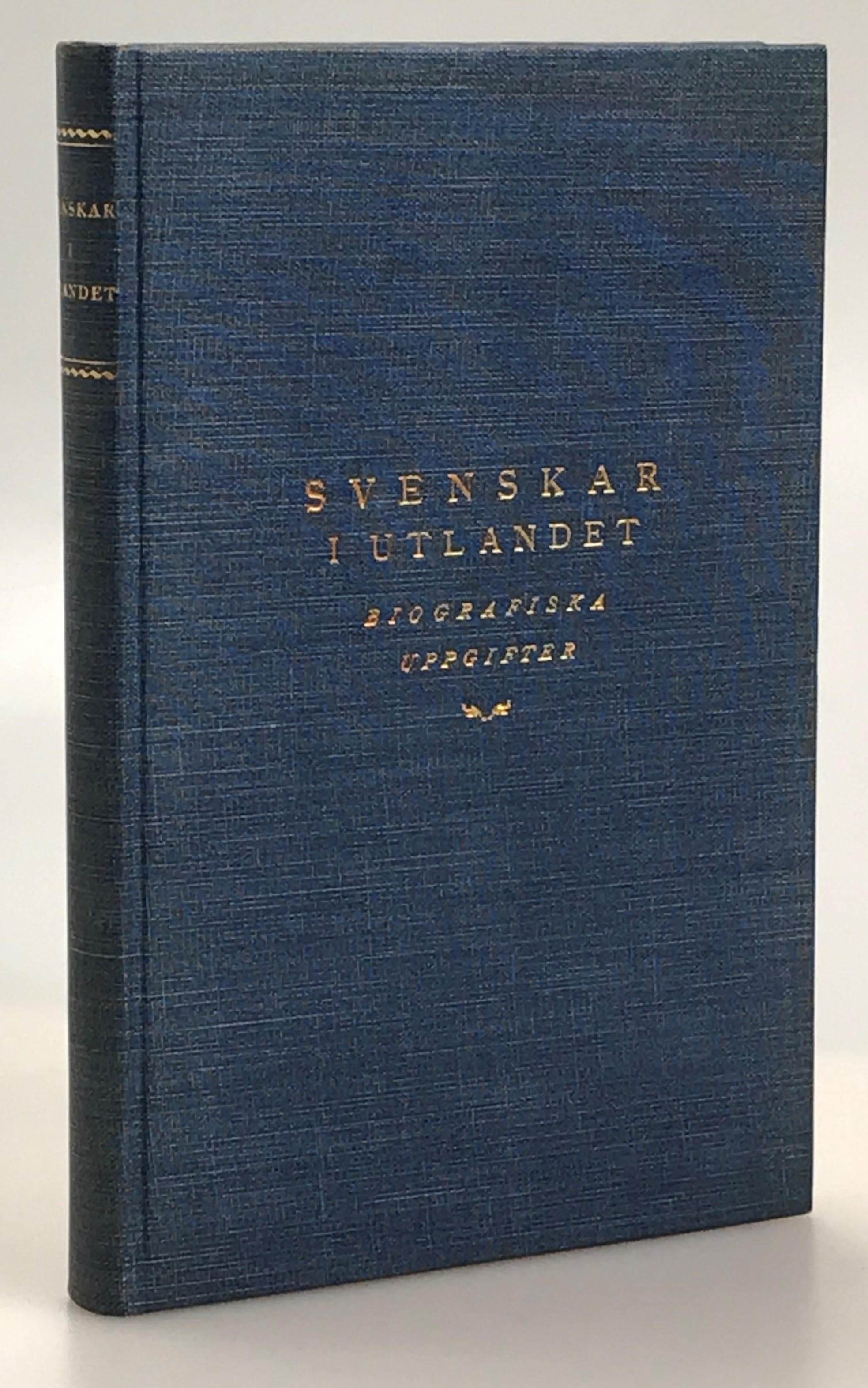 Svenskar i utlandet. Biografiska uppgifter sammanställda av Institutet för svensk utlandstjänst.