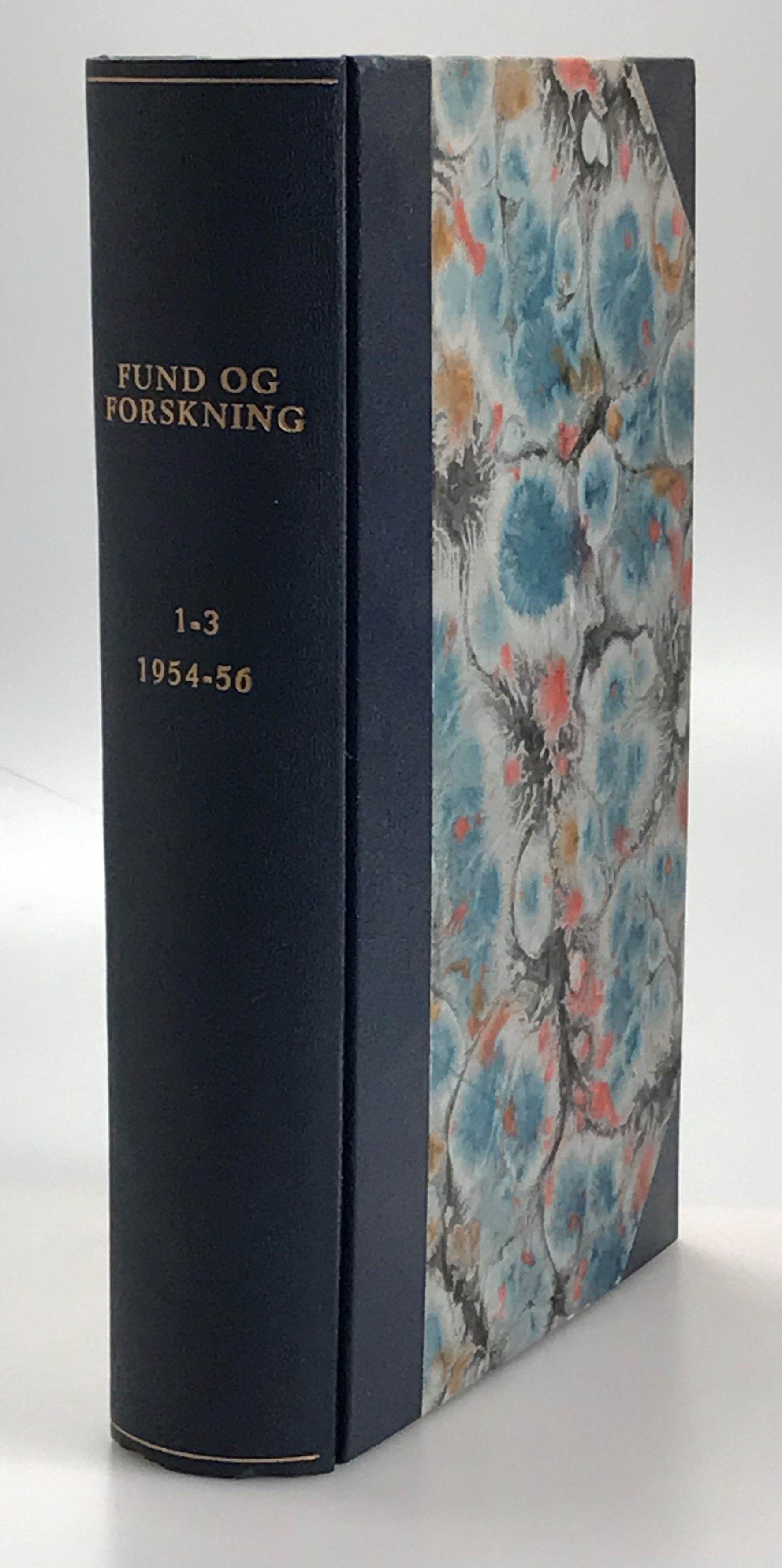 Fund og forskning i det kongelige biblioteks samlinger I-III. 1954-1956. Udgivet af det kongelige bibliotek.