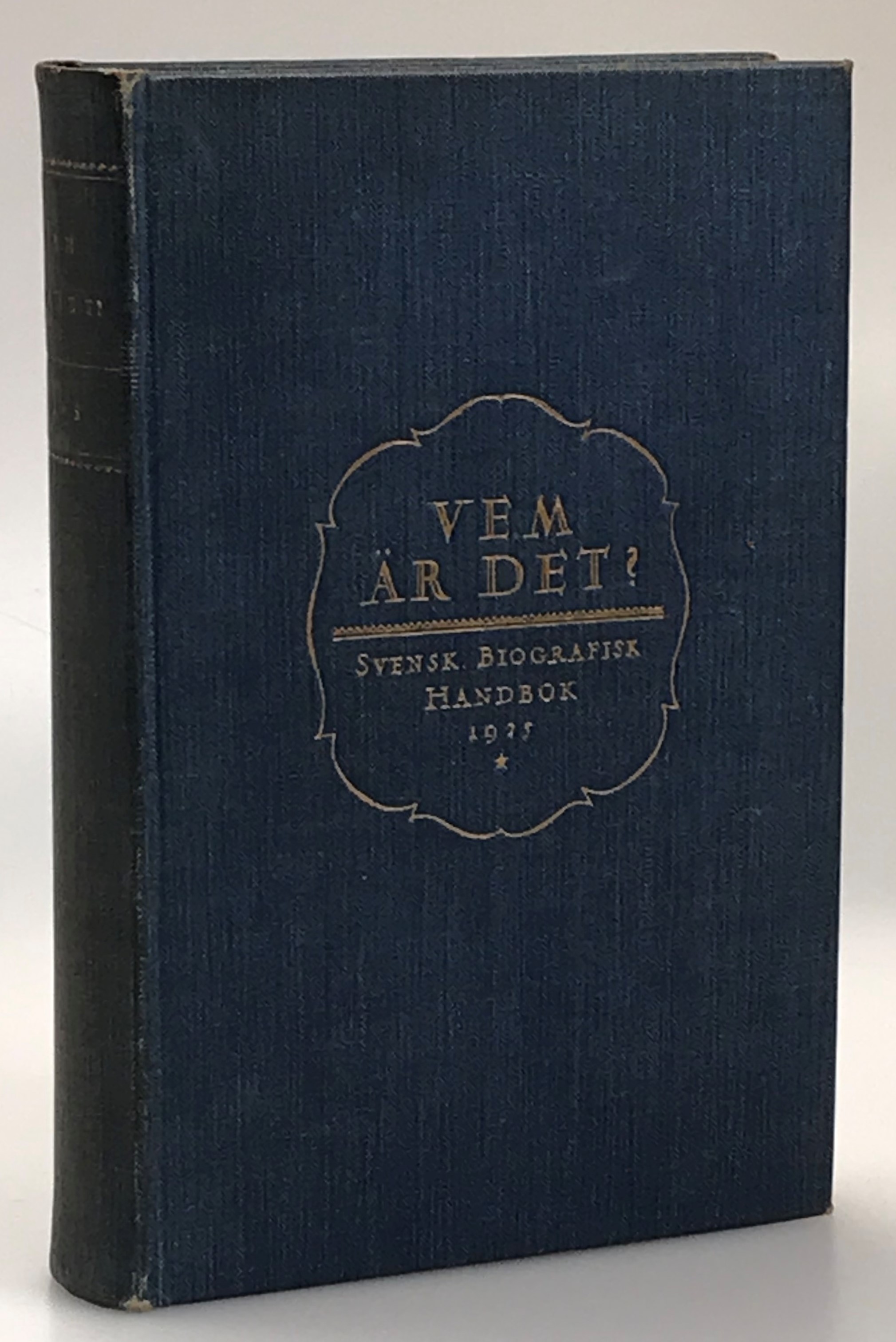 Vem är det? Svensk biografisk handbok 1925. Under redaktion av Göran Lindblad. [Utg. av] P.A. Norstedt & Söners förlag.