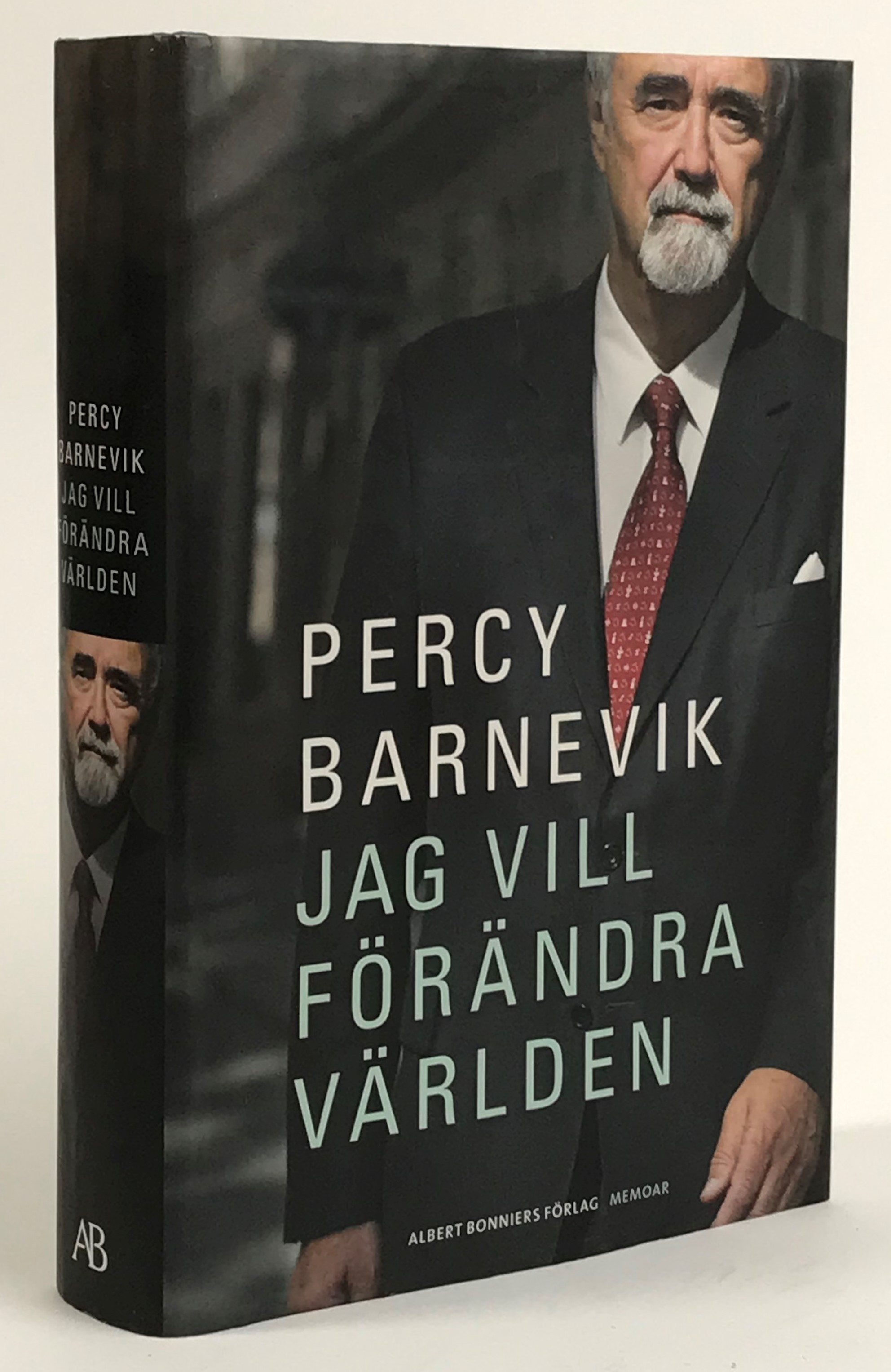 Jag vill förändra världen. Memoar. [Utg. av] Albert Bonniers förlag.