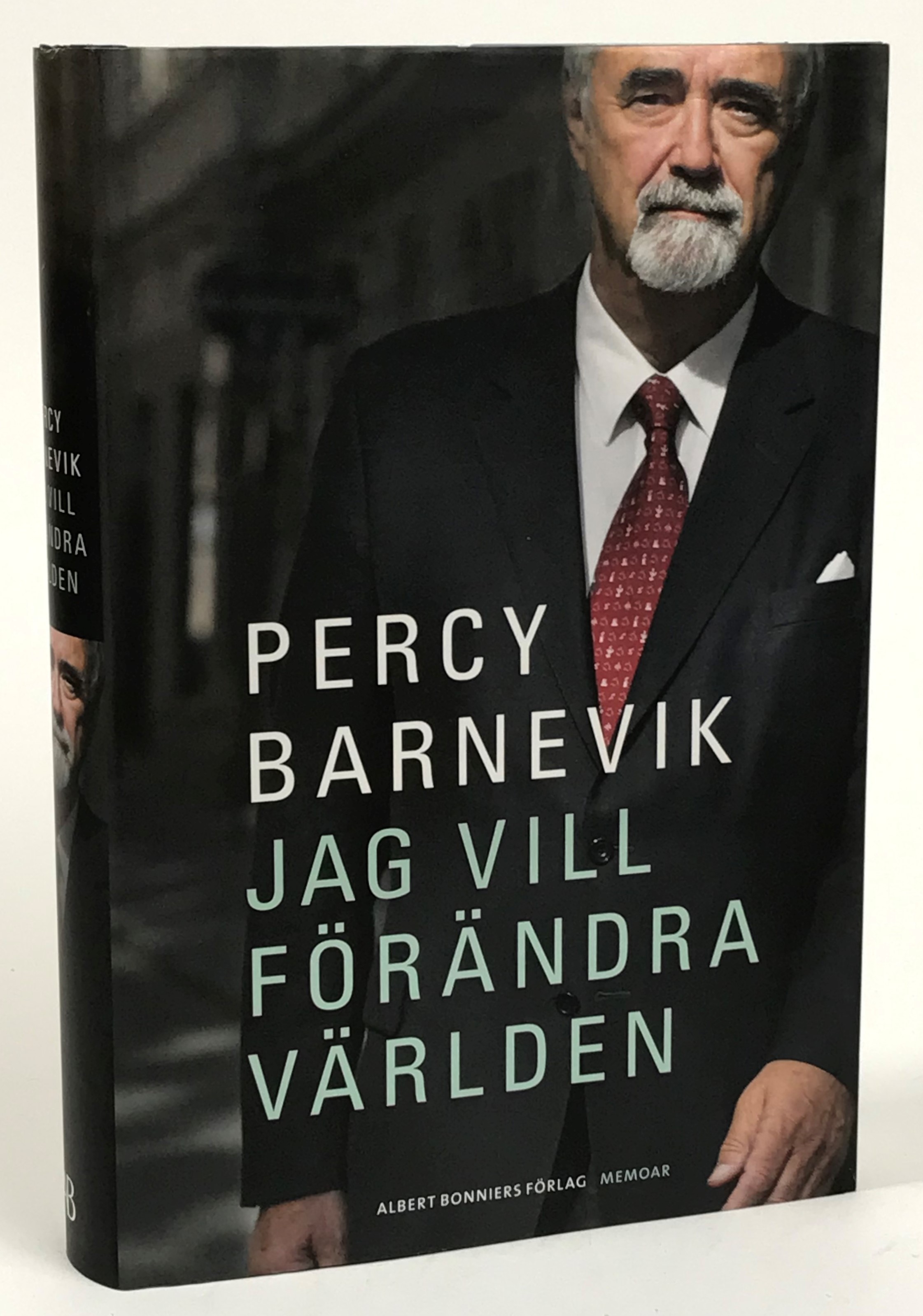 Jag vill förändra världen. Memoar. [Utg. av] Albert Bonniers förlag.