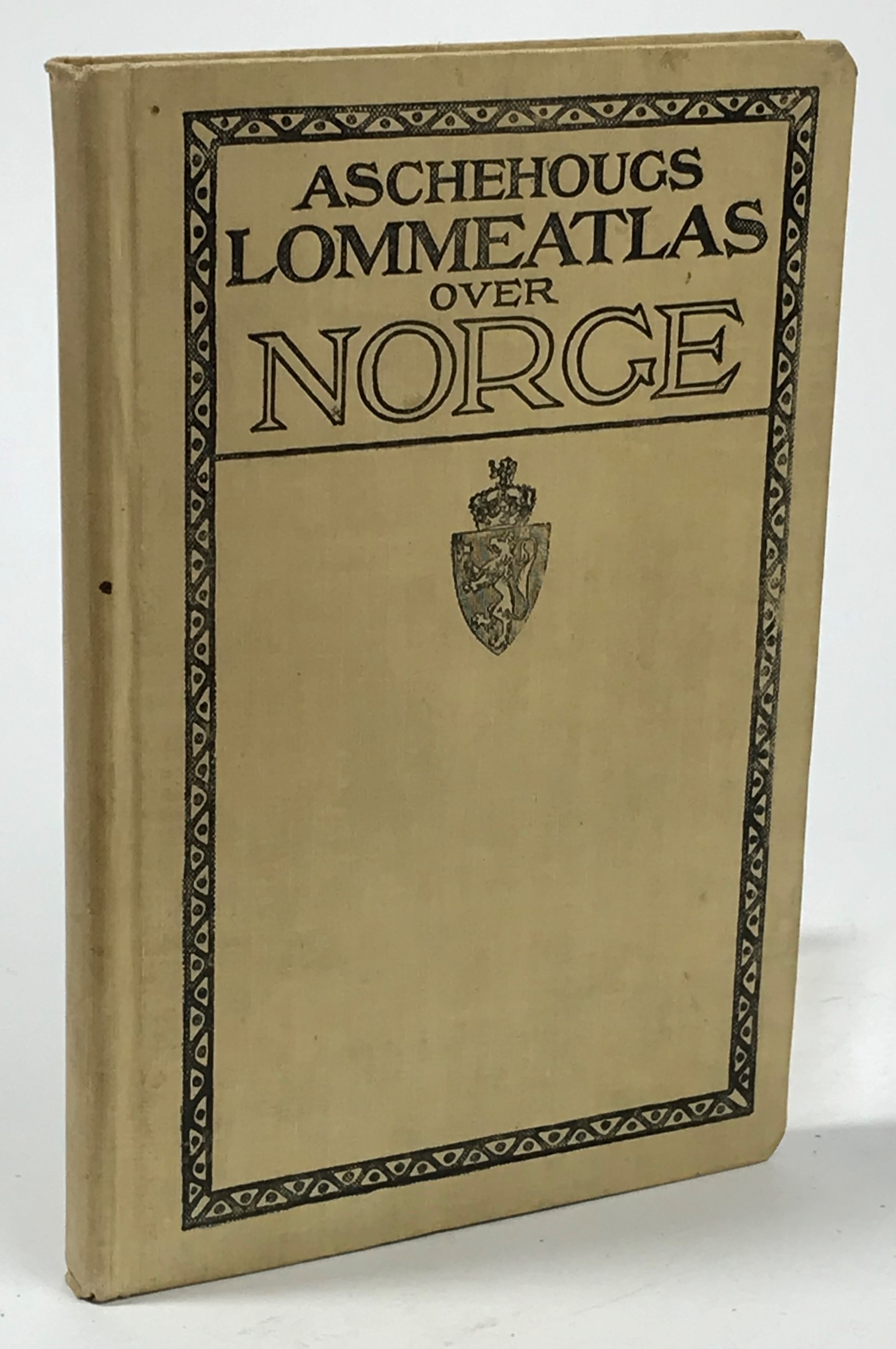 Aschehougs lommeatlas over Norge [Kartografiskt material] ved K. Gleditsch.