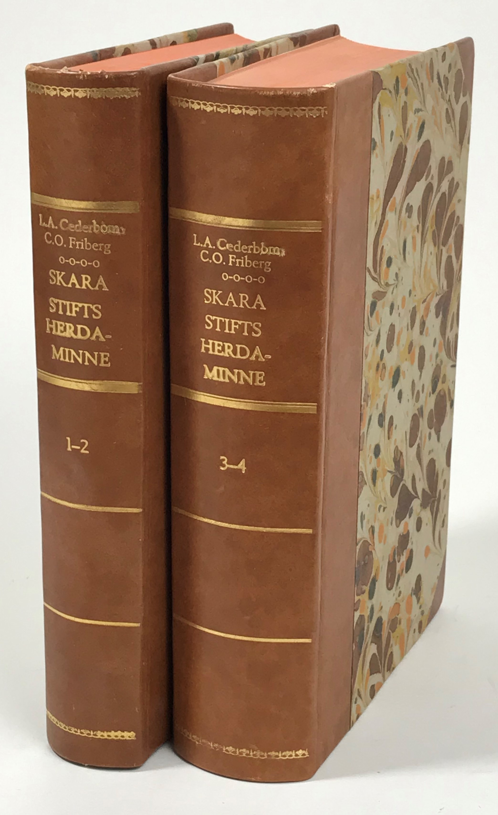 Skara stifts herdaminne 1850-1930, av L. A. Cederbom & C. O. Friberg. Fortsättning och komplettering av J. W. Warholms Skara stifts herdaminne, utgivet 1871-1873. Första bandet. [... Andra bandet].