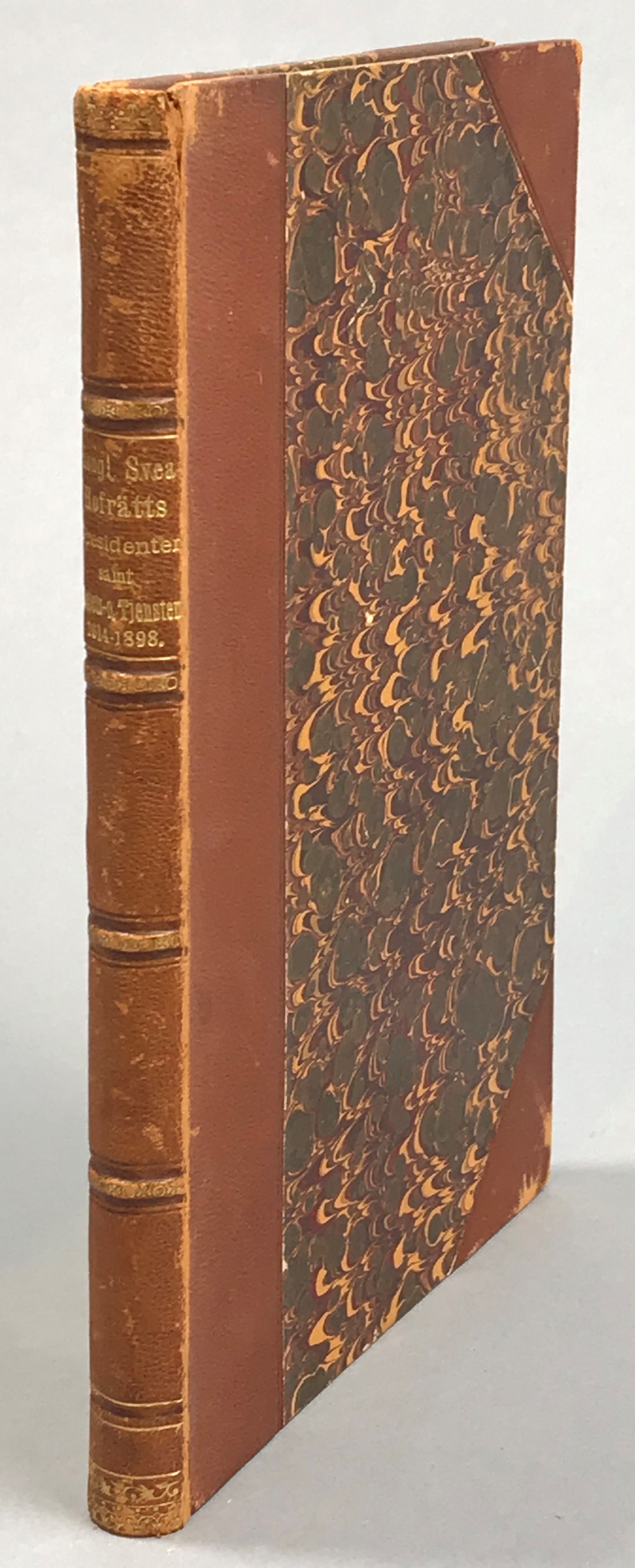 Kongl. Svea hofrätts presidenter samt embets- och tjenstemän 1614-1898. Biografiska anteckningar samlade och utgifna af A. Anjou.