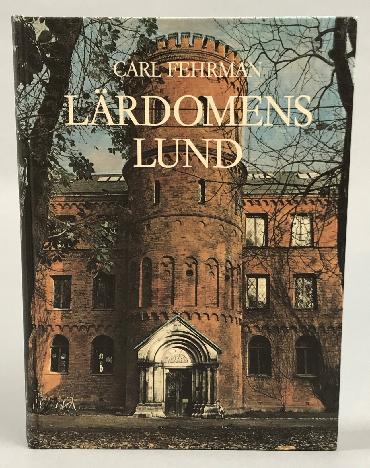 Lärdomens Lund. Epoker - episoder - miljöer - människor. [Utg. av] Liber Förlag.