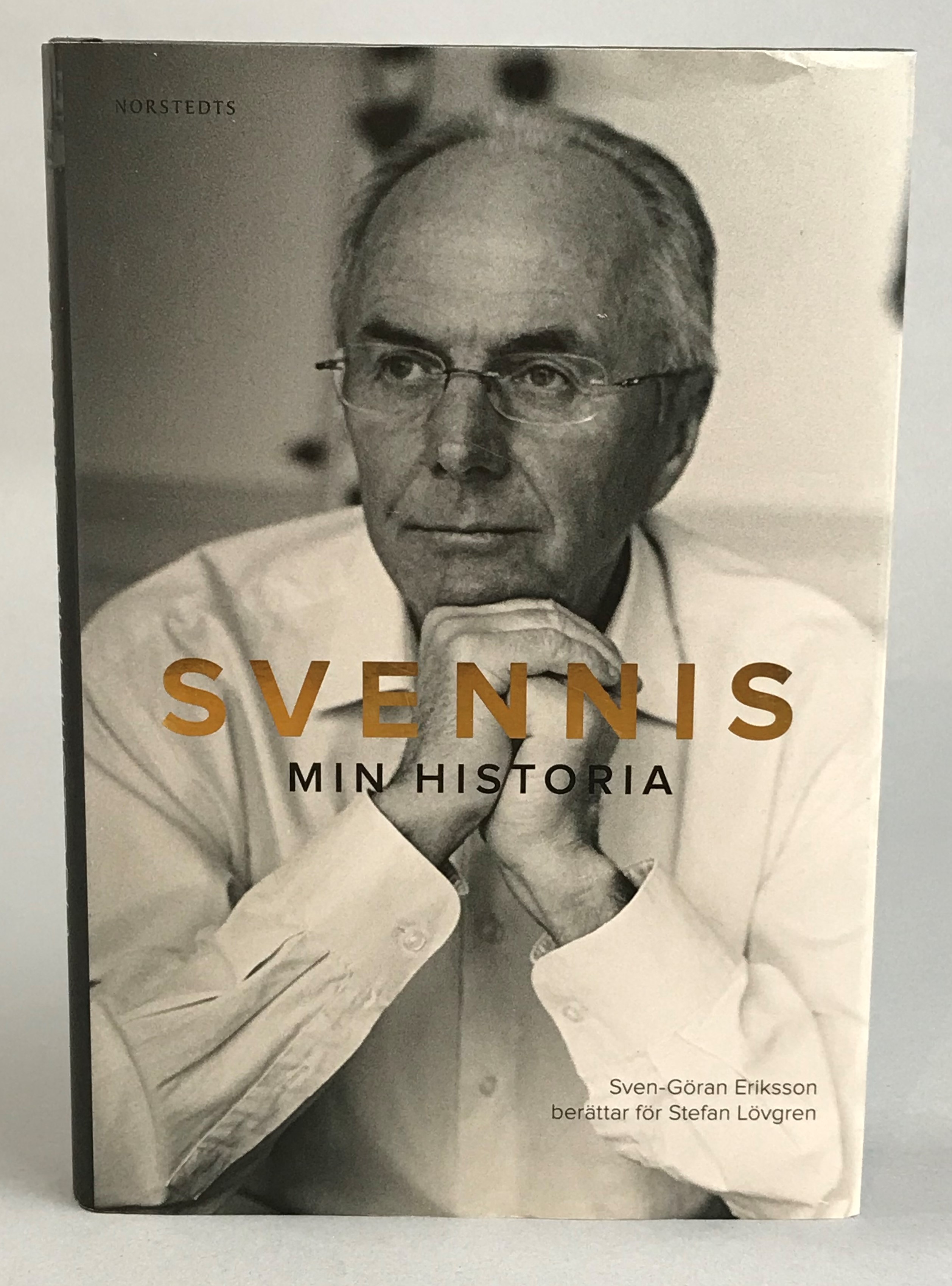 Svennis. Min historia. Sven-Göran Eriksson berättar för Stefan Lövgren. [Utg. av] Norstedts.