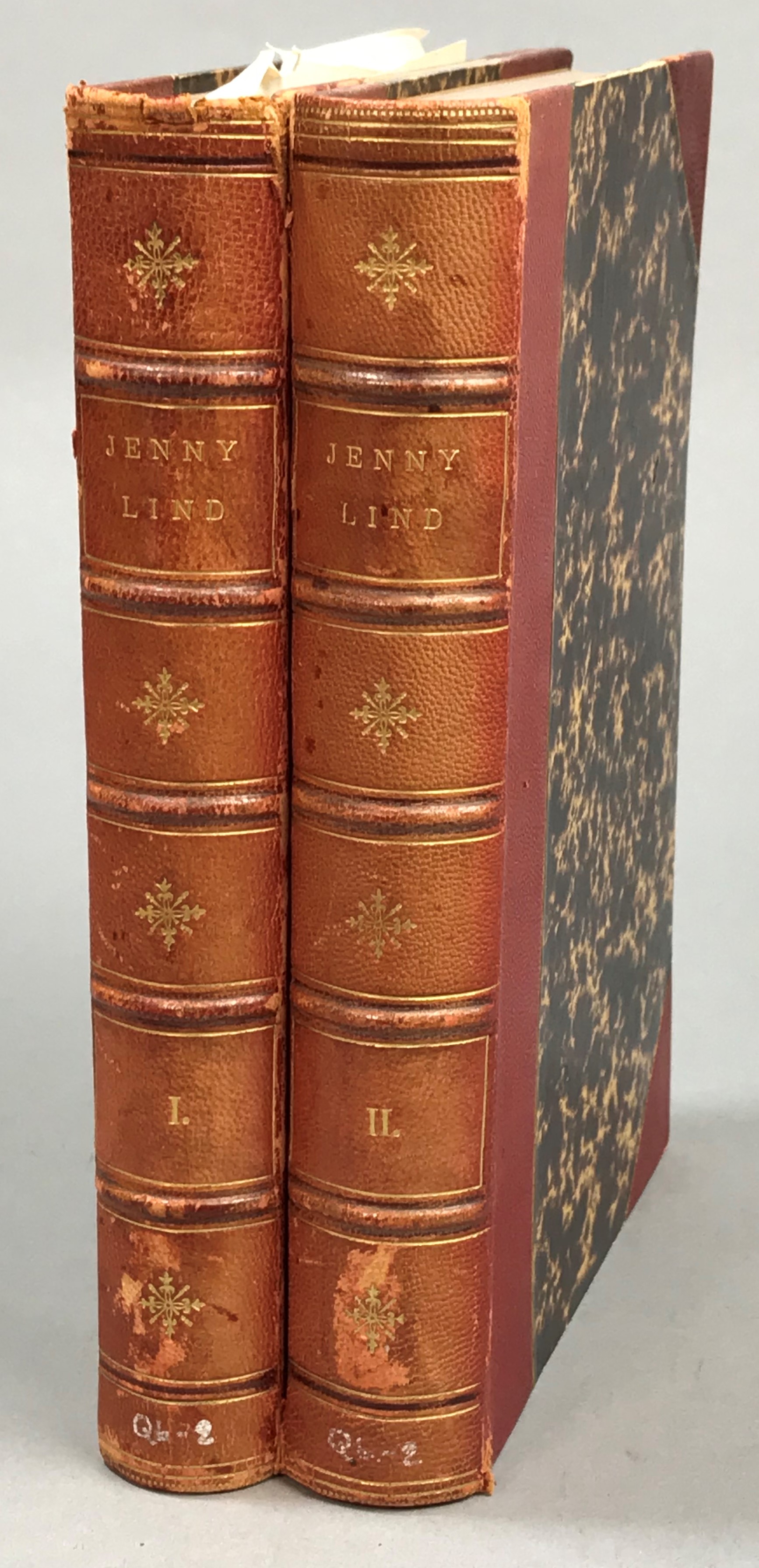 Jenny Lind-Goldschmidt. Hennes tidigare lif och bana som dramatisk konstnär och sångerska 1820-1851. En minnesteckning. Utarbetad enligt dokument, bref, dagböcker m.m. Med illustrationer och musikbilaga. Svensk upplaga utgifven af J. R. Spilhammar. Första delen. [... Andra delen]. [Utg. av] P.A. Norstedt & Söners Förlag.