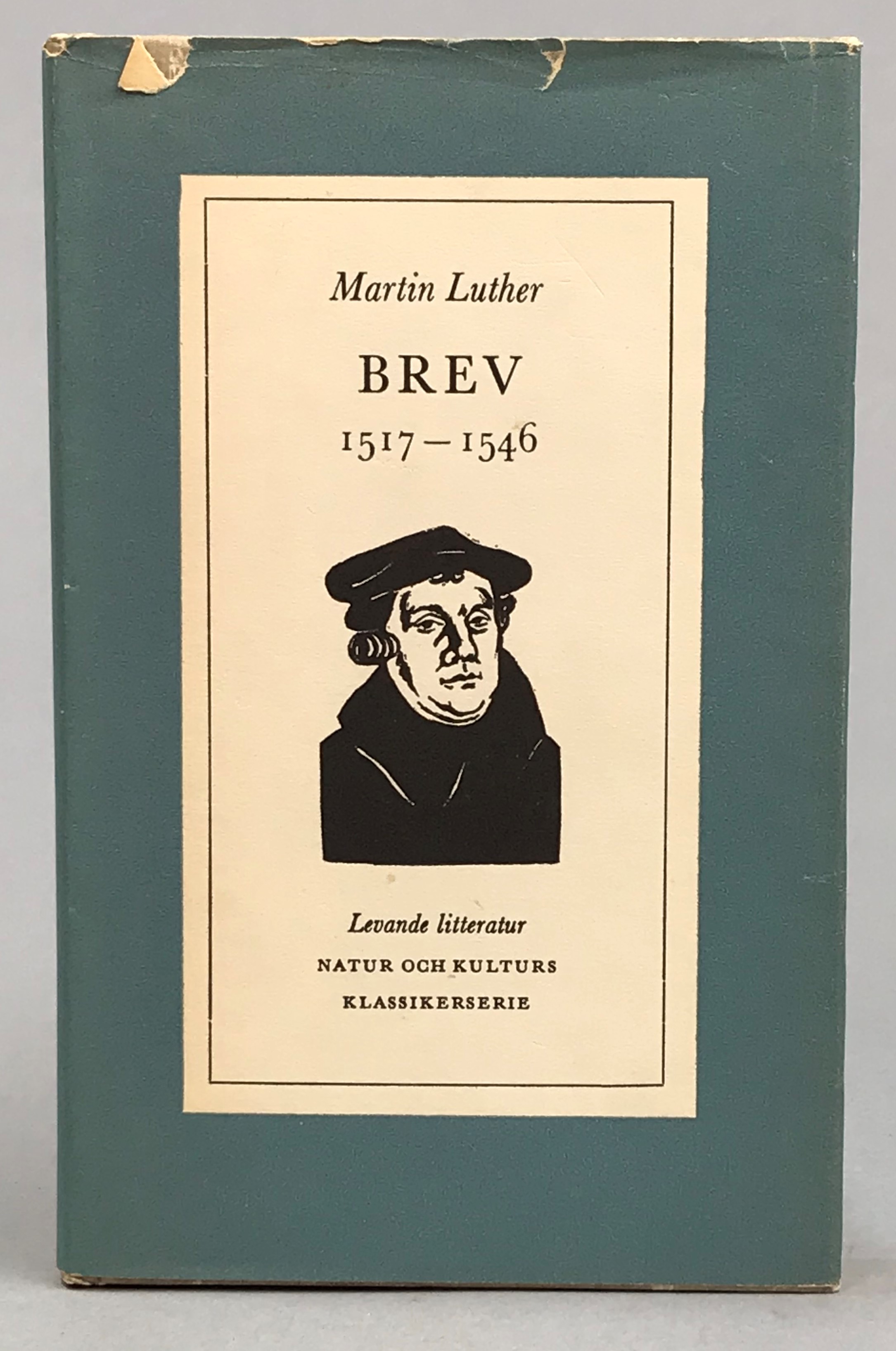 Brev 1517-1546. Urval, inledning och översättning av Gunnar Hillerdal. [Utg. av] Natur och Kultur.
