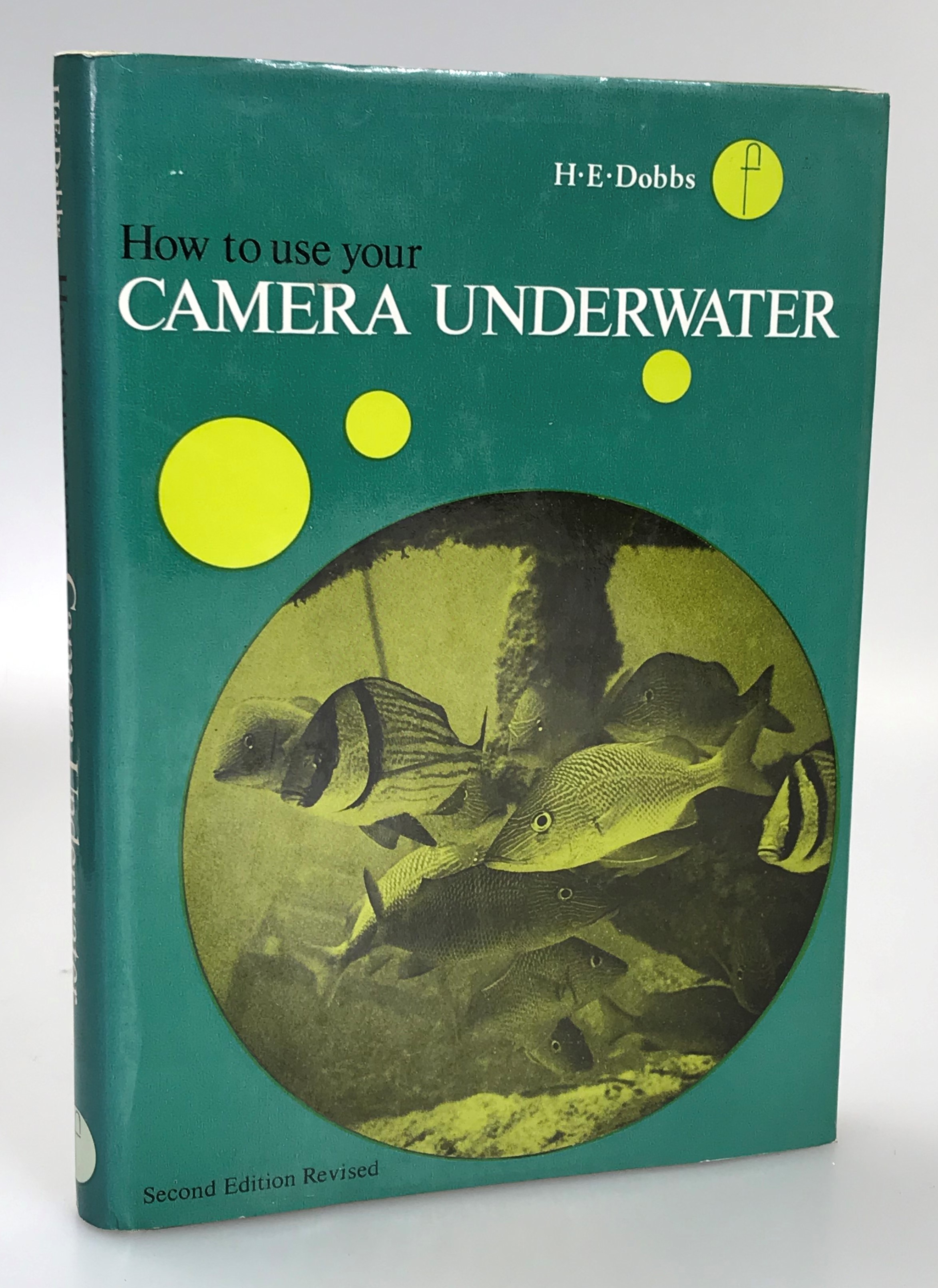 How to use your camera underwater. A practical guide to underwater photography.