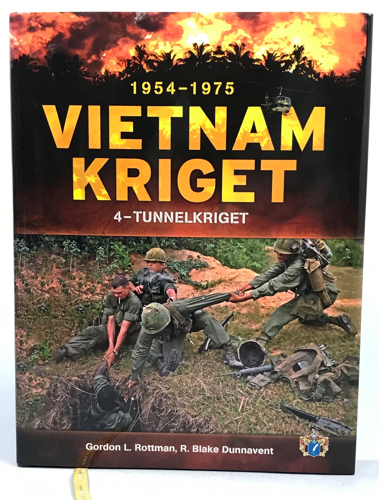Vietnamkriget 1954-1975. Del 4. Tunnelkriget. [Utg. av] Svenskt Militärhistoriskt Biblioteks Förlag.