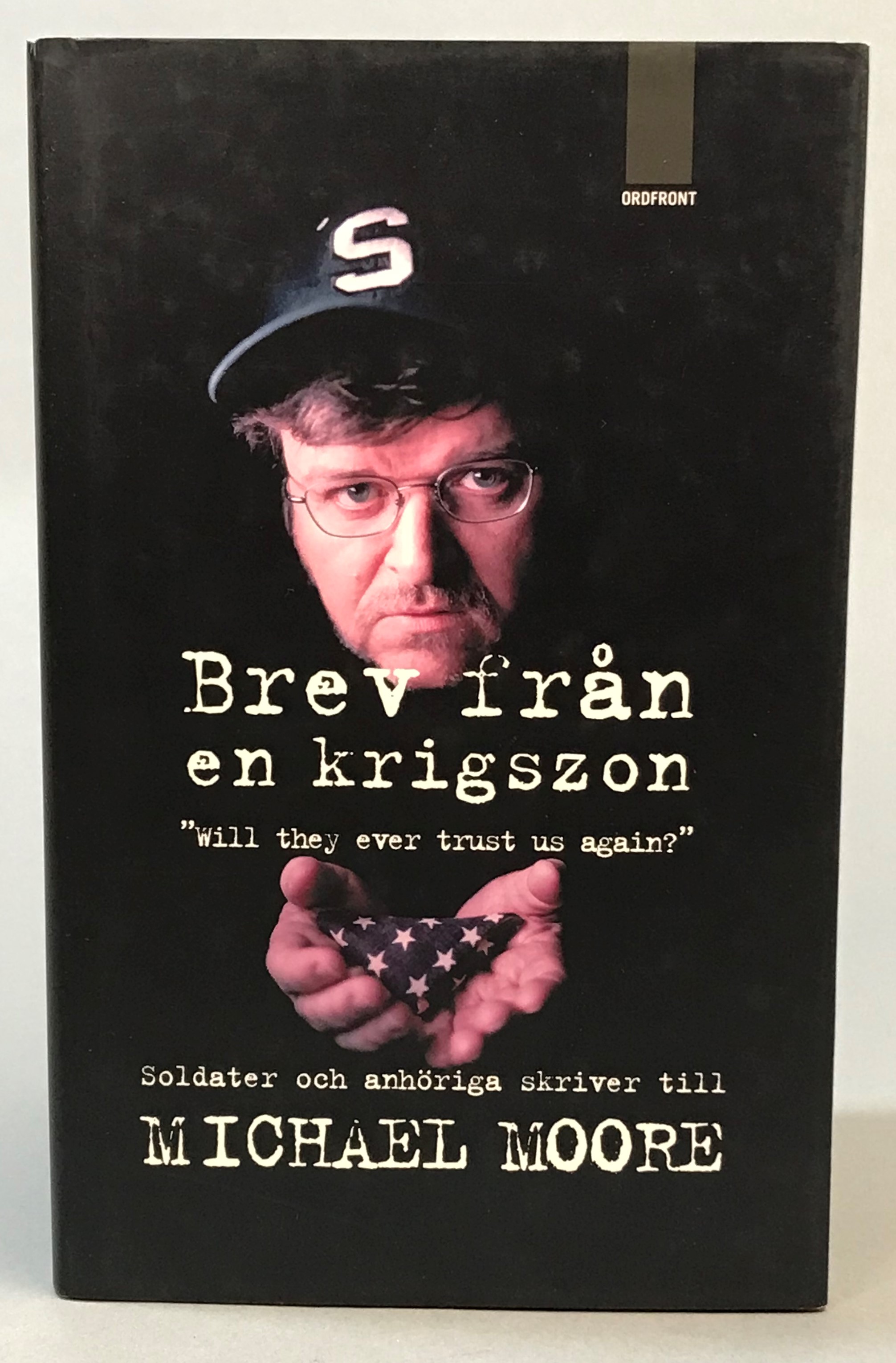 Brev från en krigszon. Översättning: Hans O. Sjöström. [Utg. av] Ordfront förlag.