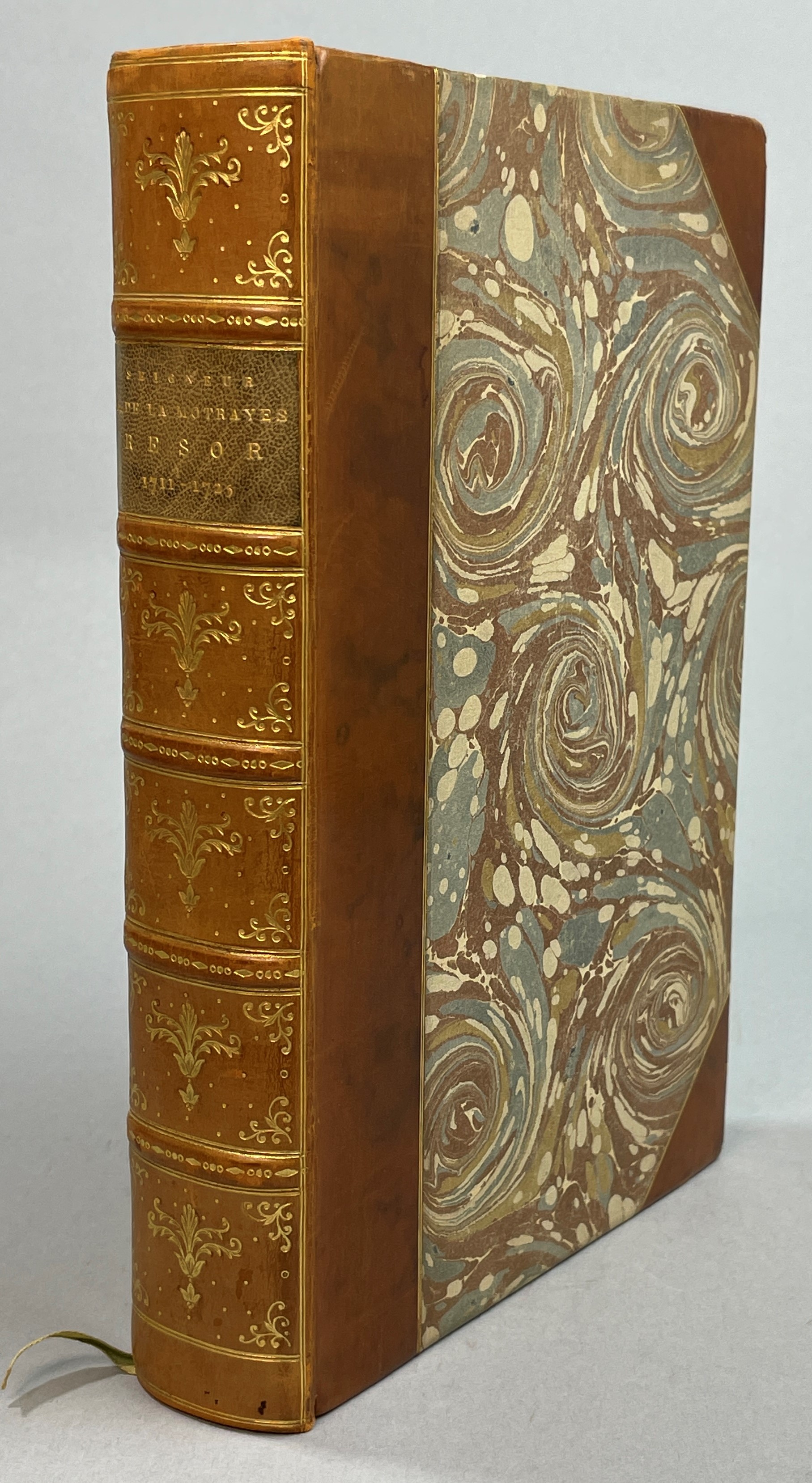 Seigneur A. de La Motrayes resor 1711-1725 i vilka man finner en stor mängd geografiska, historiska och politiska forskningar över ... Turkiet ... Sverige, Lappland, etc. jämte lärorika iakttagelser angående seder, buk, åskådningar m.m. ... Urval och översättning av Hugo Hultenberg. Anmärkningar av S. Bring och K.B. Wiklund. [Utg. av] P.A. Norstedt & Söners förlag.
