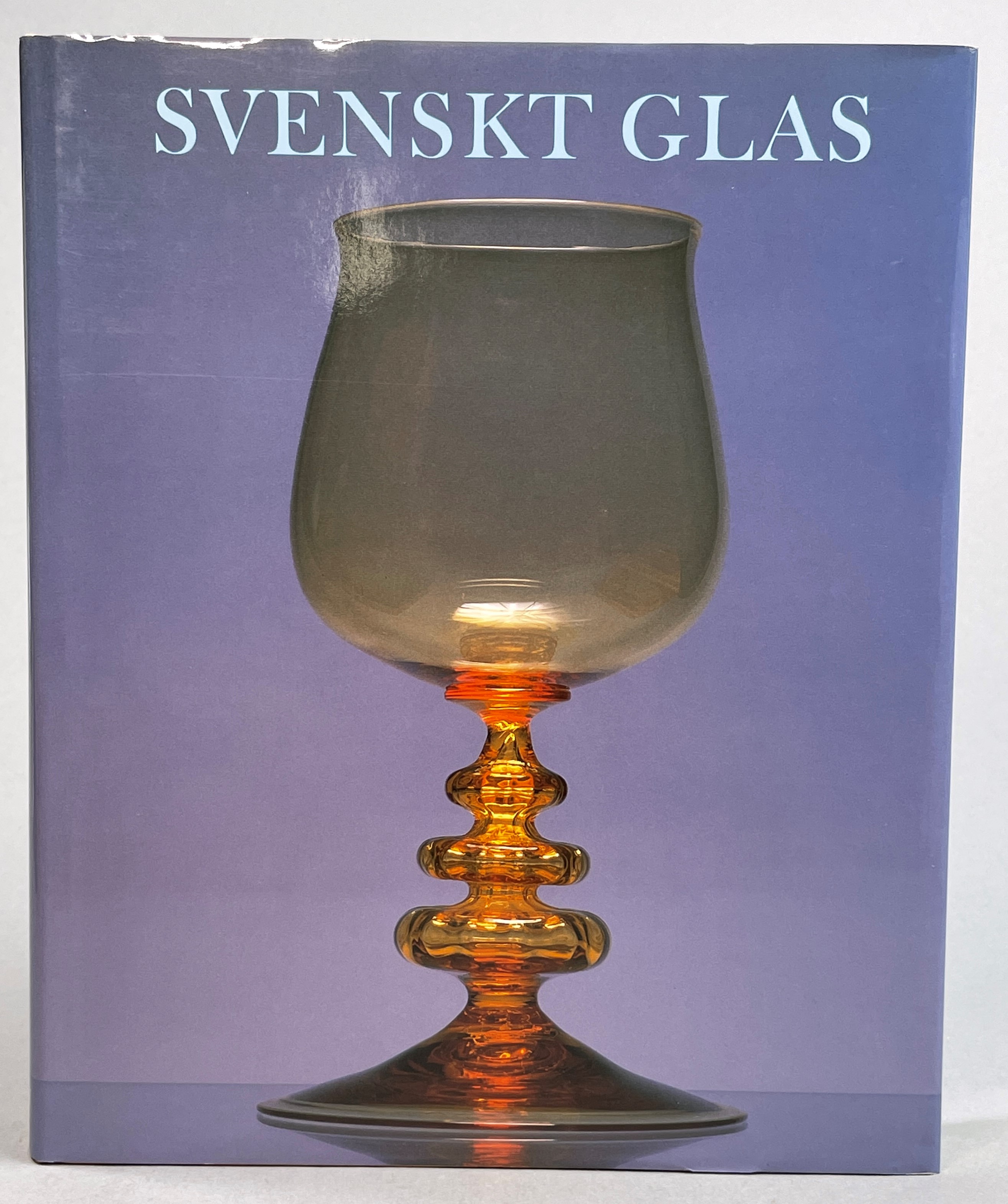 Svenskt glas. [Utg. av] Wahlström & Widstrand.