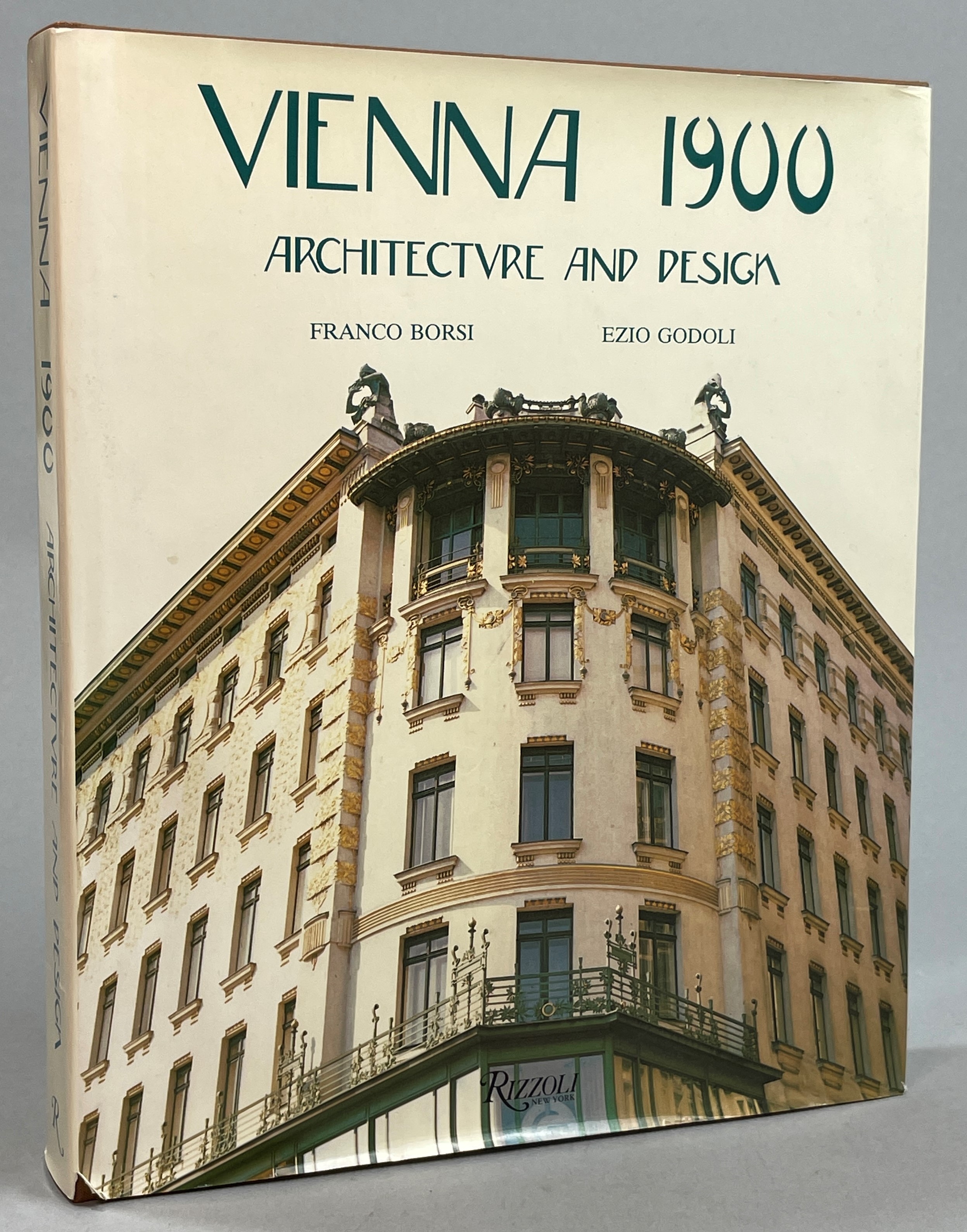 Vienna 1900. Architecture and design. [Translated from french by Marie-Hélène Agüeros].