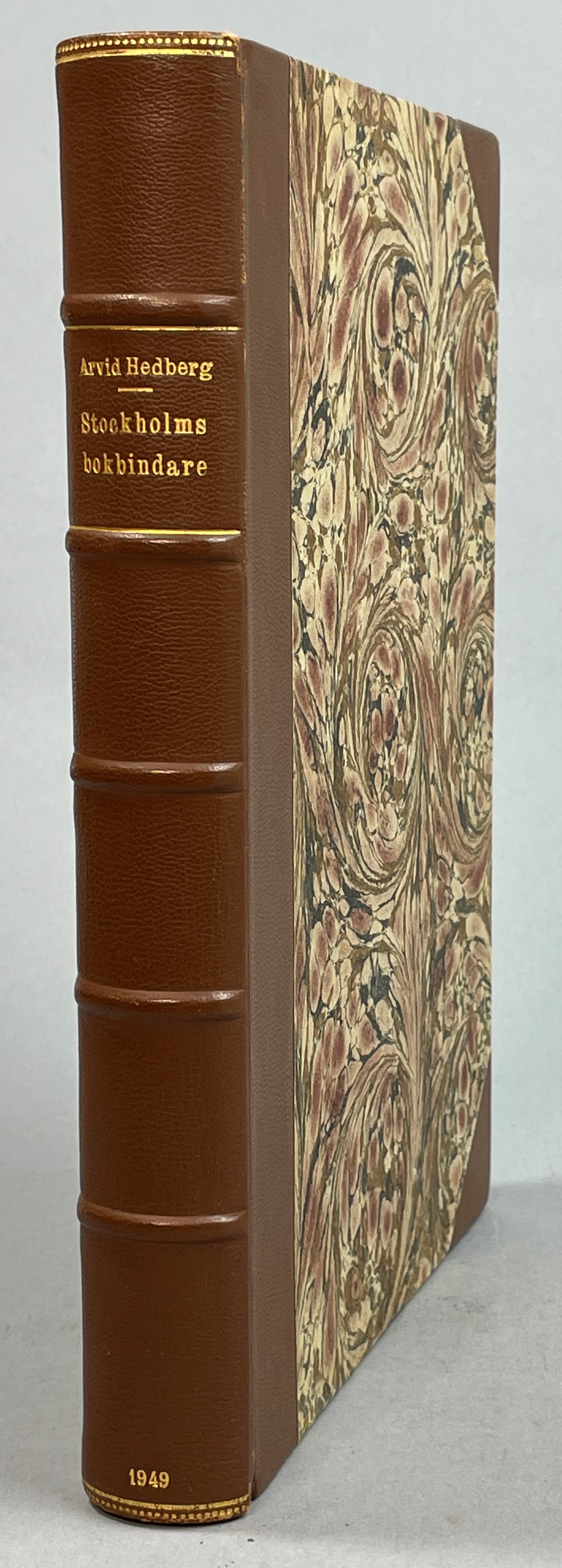 Stockholms bokbindare 1460-1880. Anteckningar. With an english summary. Band I, tiden från 1460 till omkring 1700.