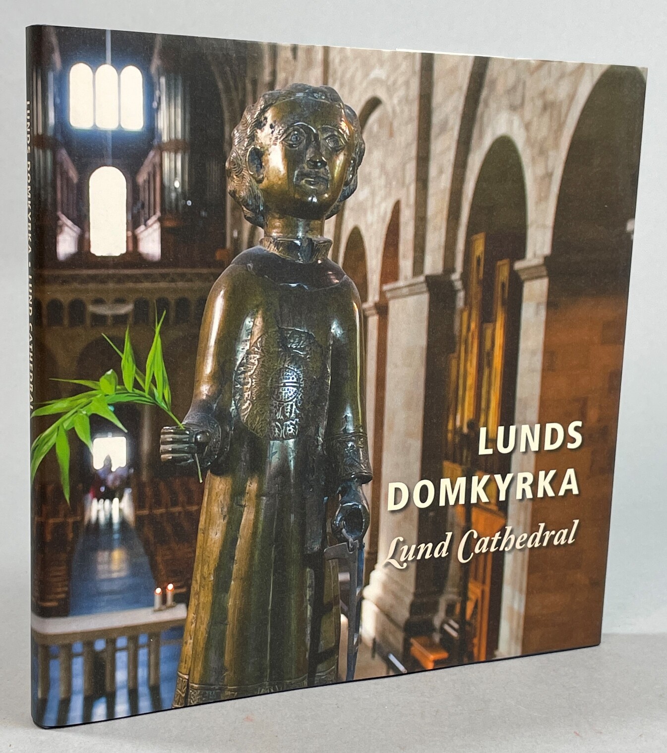 Lunds domkyrka / Lund Cathedral. Translation: Charles Hodgdon. [Utg. av] Arcus förlag.