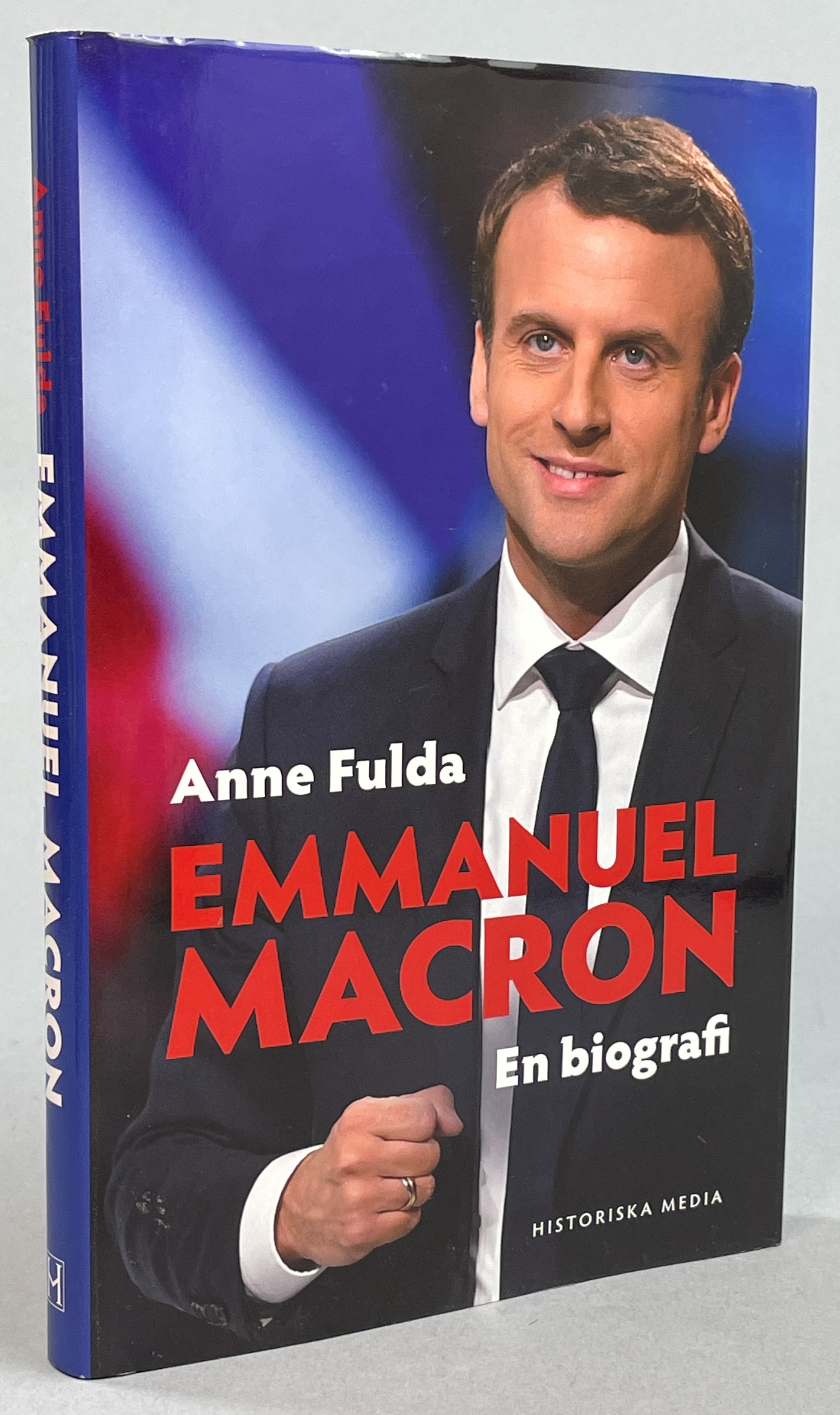 Emmanuel Macron. Översättning: Anna Säflund-Orstadius, Pär Svensson. [Utg. av] Historiska Media.