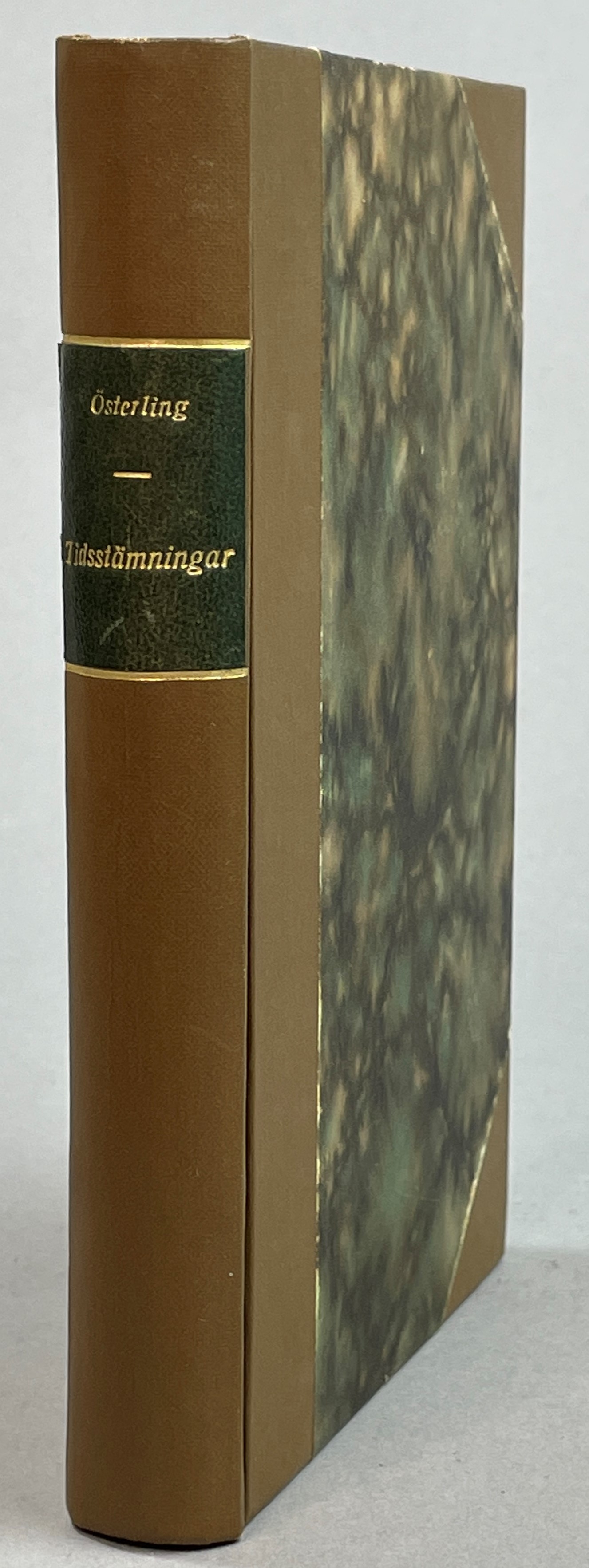 Tidsstämningar. Ett urval studier, artiklar och resebrev 1911-1916. [Utg. av] Albert Bonniers förlag.