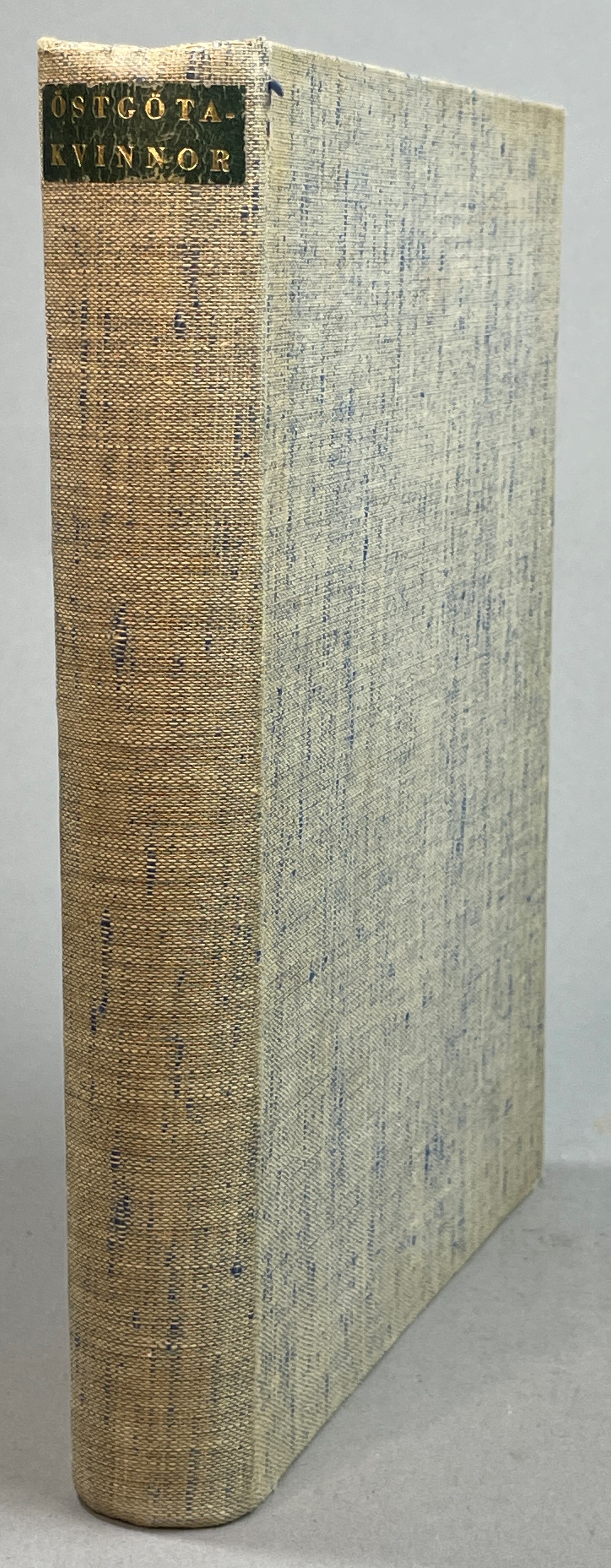 Östgötakvinnor. [Med inledning av Louise Montgomery, f. Mörner].