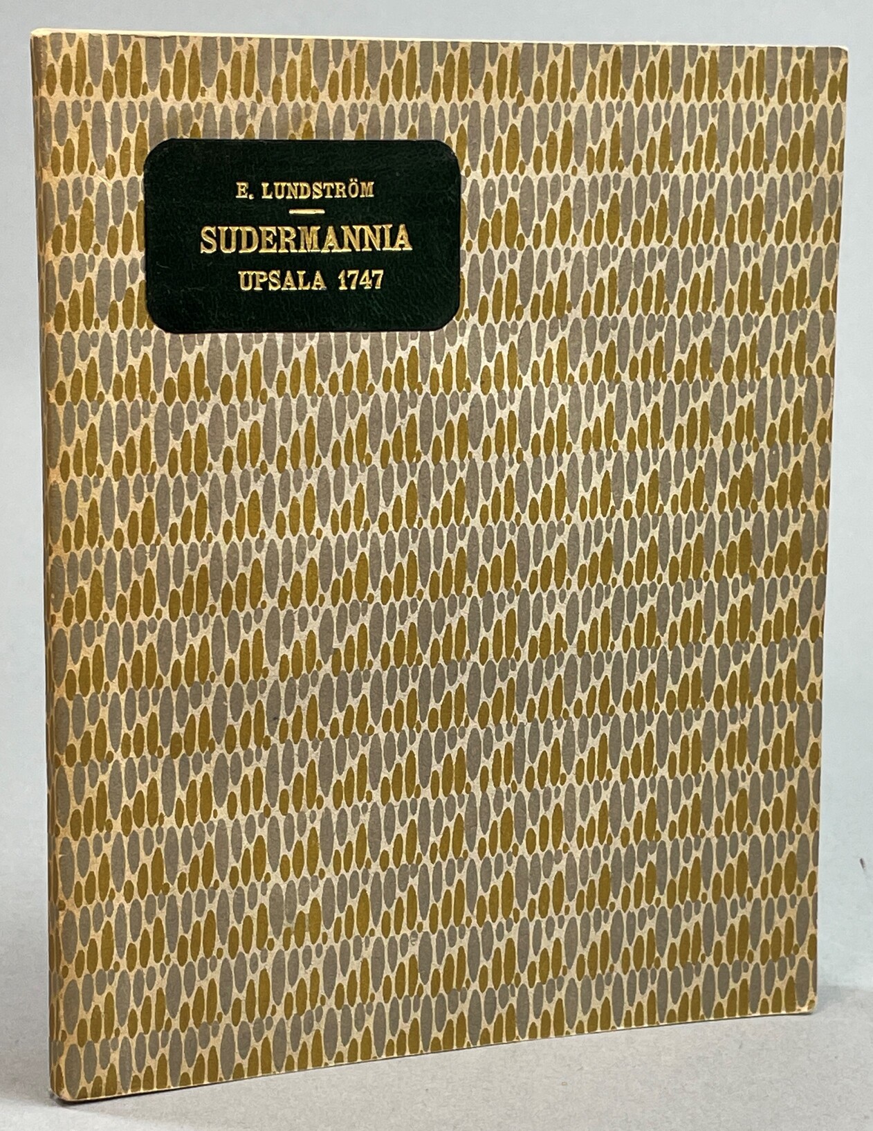 Exercitium academicum, de Sudermannia, cujus partem primam, suffragio amplissimæ facult. philosoph. in regia academia Upsal. præside ... Laurentio Hydrén ... publico bonorum examini submittit alumnus regius, Ericus Lundström, Rekarlia - Sudermannus. In aud. Gustaviano, die XXVI. Junii, anno MDCCXLVII. + Dissertatio gradualis, de Sudermannia, cujus partem secundam, suffragio amplissimæ facult. philos. in regia academia Upsal. præside ... Olavo O. Celsio ... publico bonorum examini submittit alumnus regius, Ericus Lundström, Rekarlia-Sudermannus. In aud. Carolino major. die XIX. Aprilis, anno MDCCXLIX.