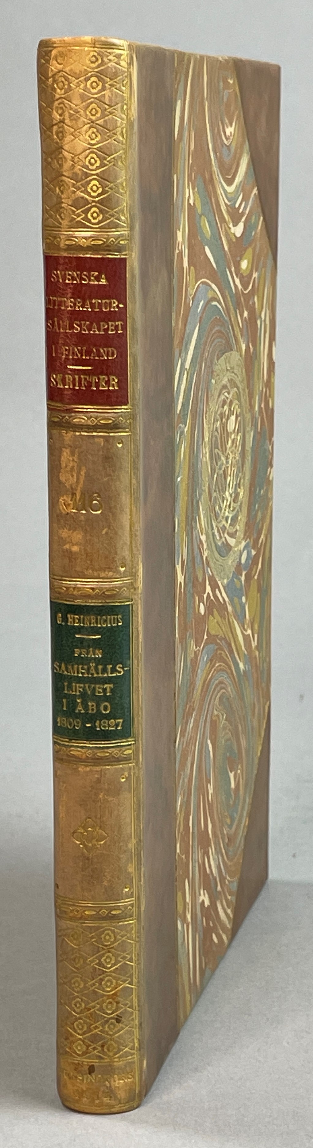 Från samhällslifvet i Åbo 1809-1827. Kultur- och personhistoriska skildringar. Med 87 illustrationer och porträtt.