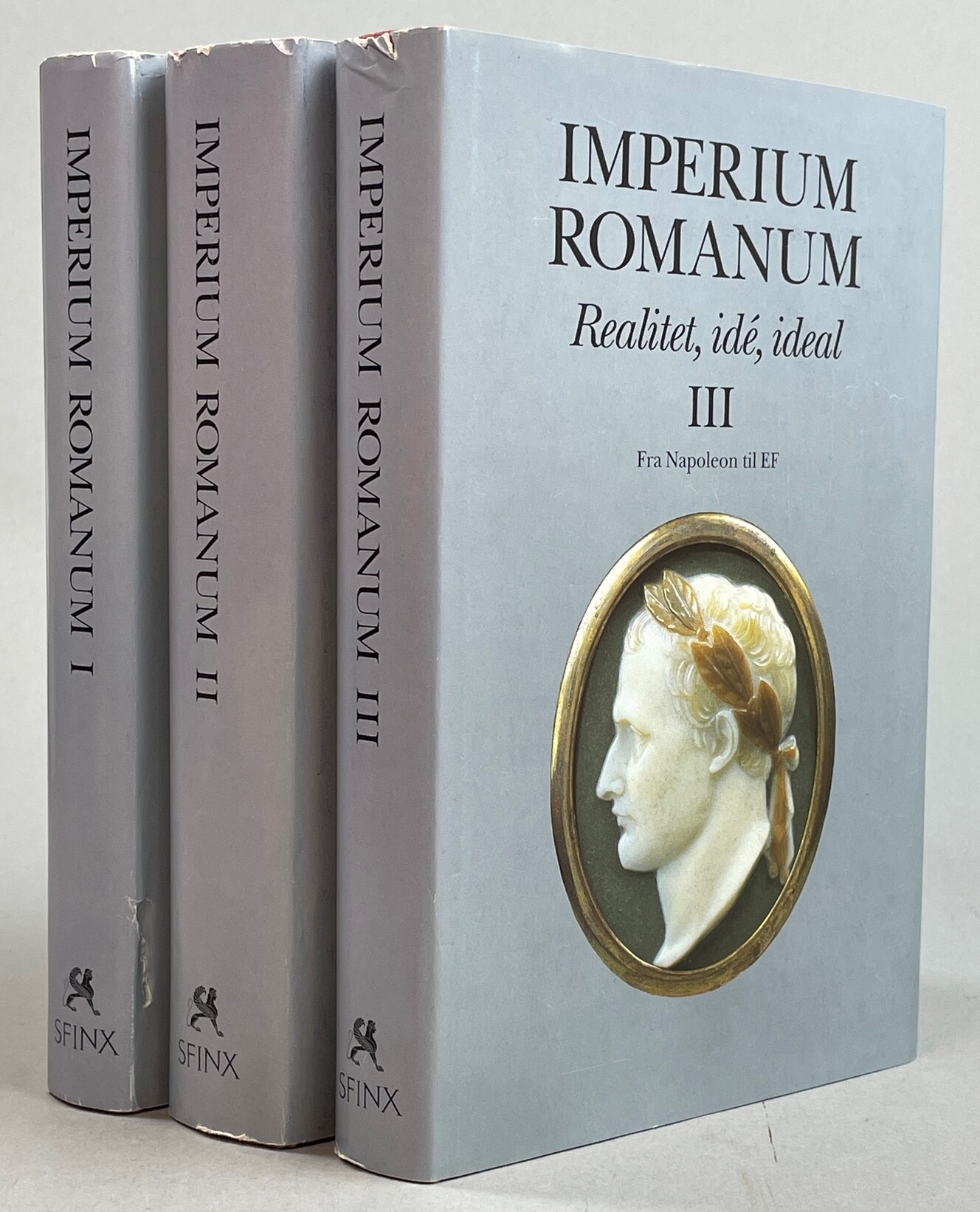 Imperium Romanum. Realitet, idé, ideal. I. Fra grundlæggelse til undergang. [... II. Fra middelalder til oplysningstid; ... III. Fra Napoleon til EF]. [Utg. av] Tidsskriftet Sfinx.