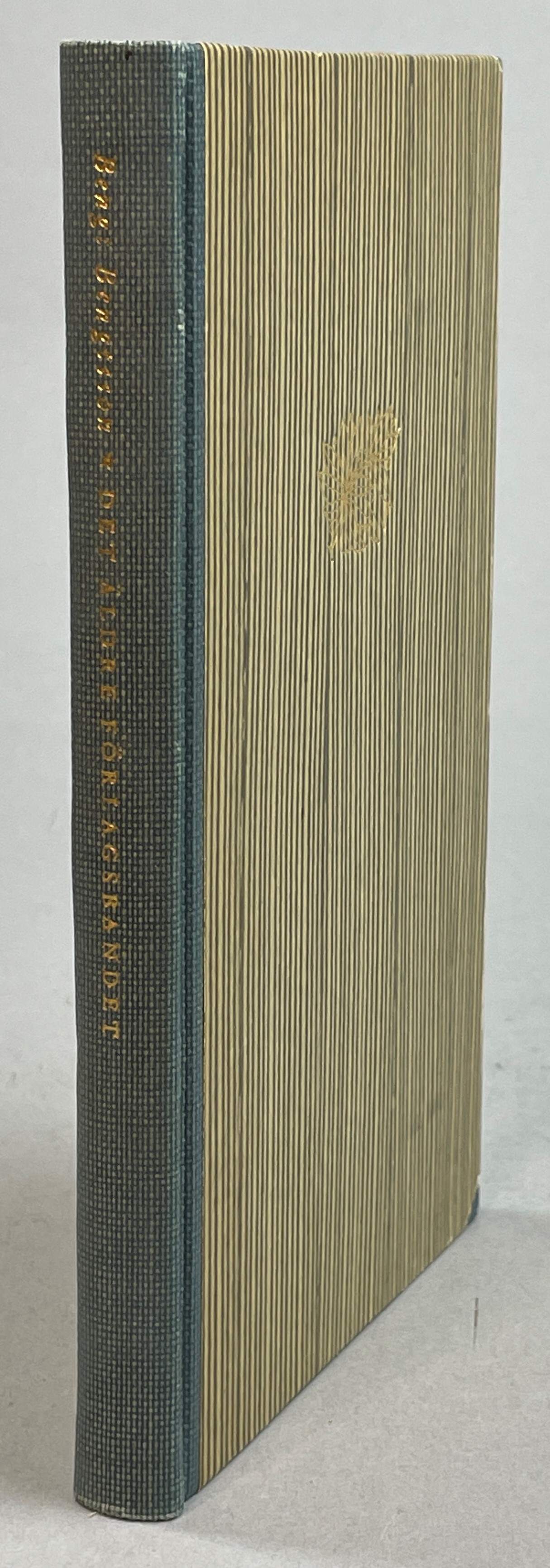 Det äldre förlagsbandet. Studier över svenskt bokbinderi under tidigt 1800-tal jämte en kort biografi över Alfred Lundin. [Utg. av] Alfr. Lundins Bokbinderi AB.
