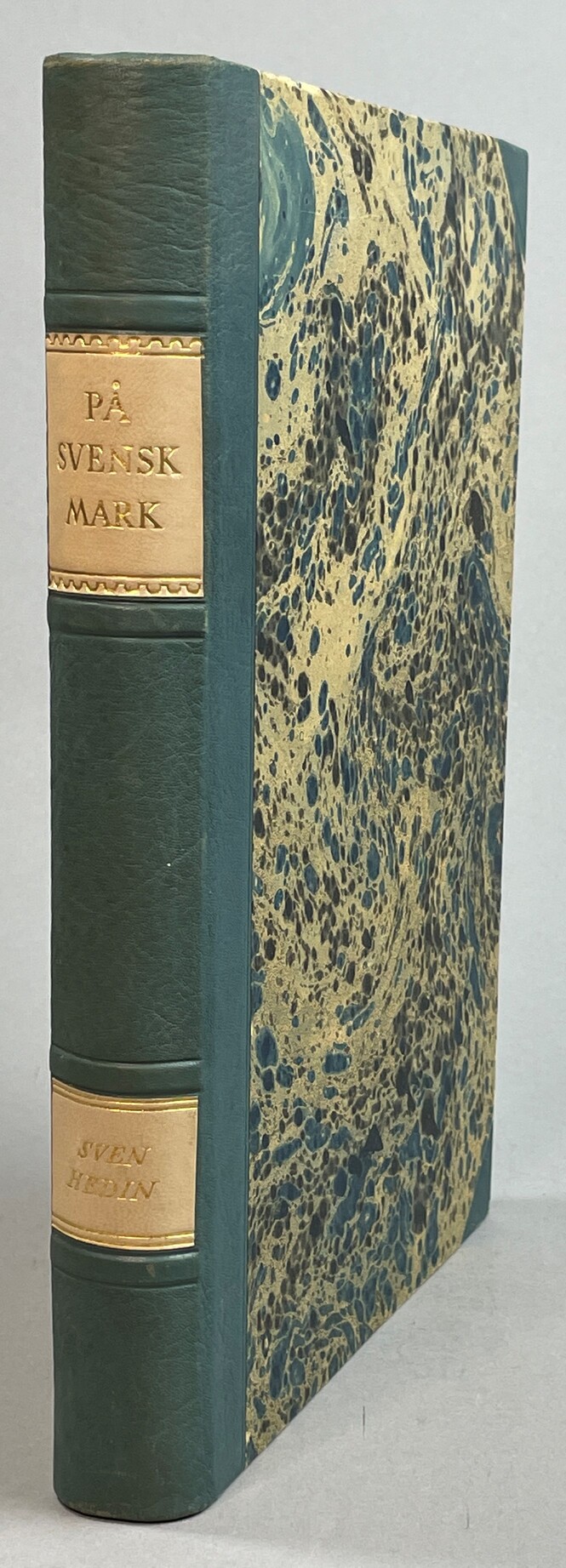 På svensk mark. Resor och minnen av Sven Hedin. [Utg. av] AB Hasse W Tullbergs förlag.