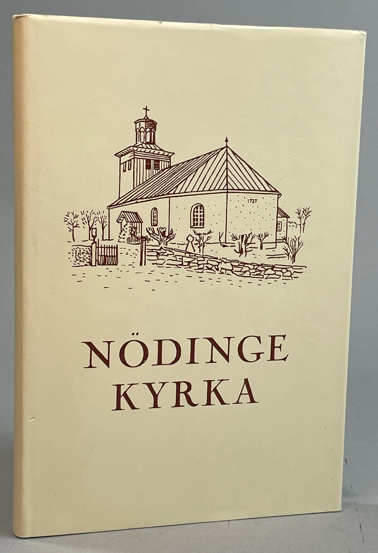 Nödinge kyrka. Ur en offerkyrkas historia. Utgiven av Nödinge kyrkoråd.