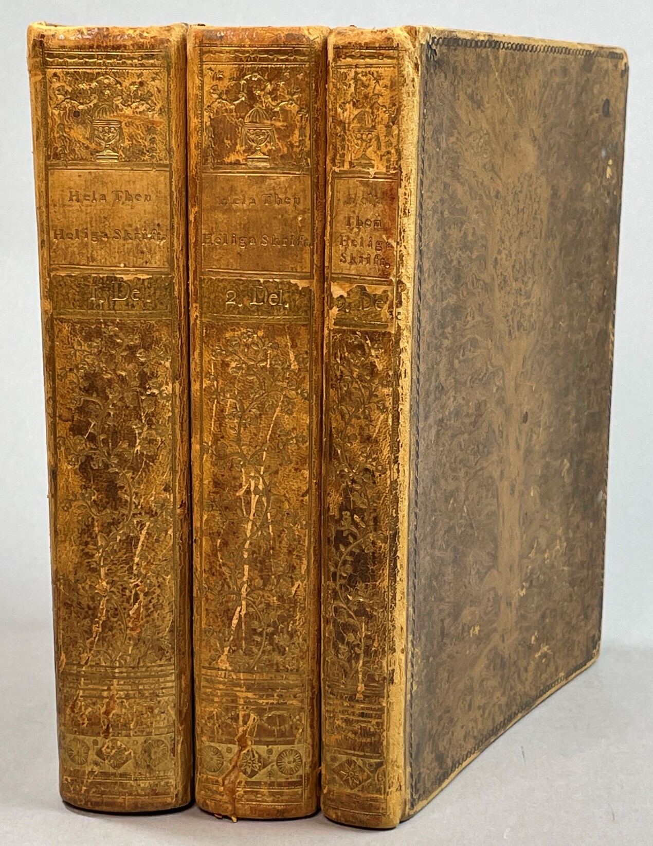 Biblia, thet är all then helga skrift, på swenska. Med stora kyrko-bibelen, til summarier, concordantier, anmärkningar, register, biblisk tideräkning m.m. jämförd och öfwerensstämmande. + [... Thet nya testamentet].