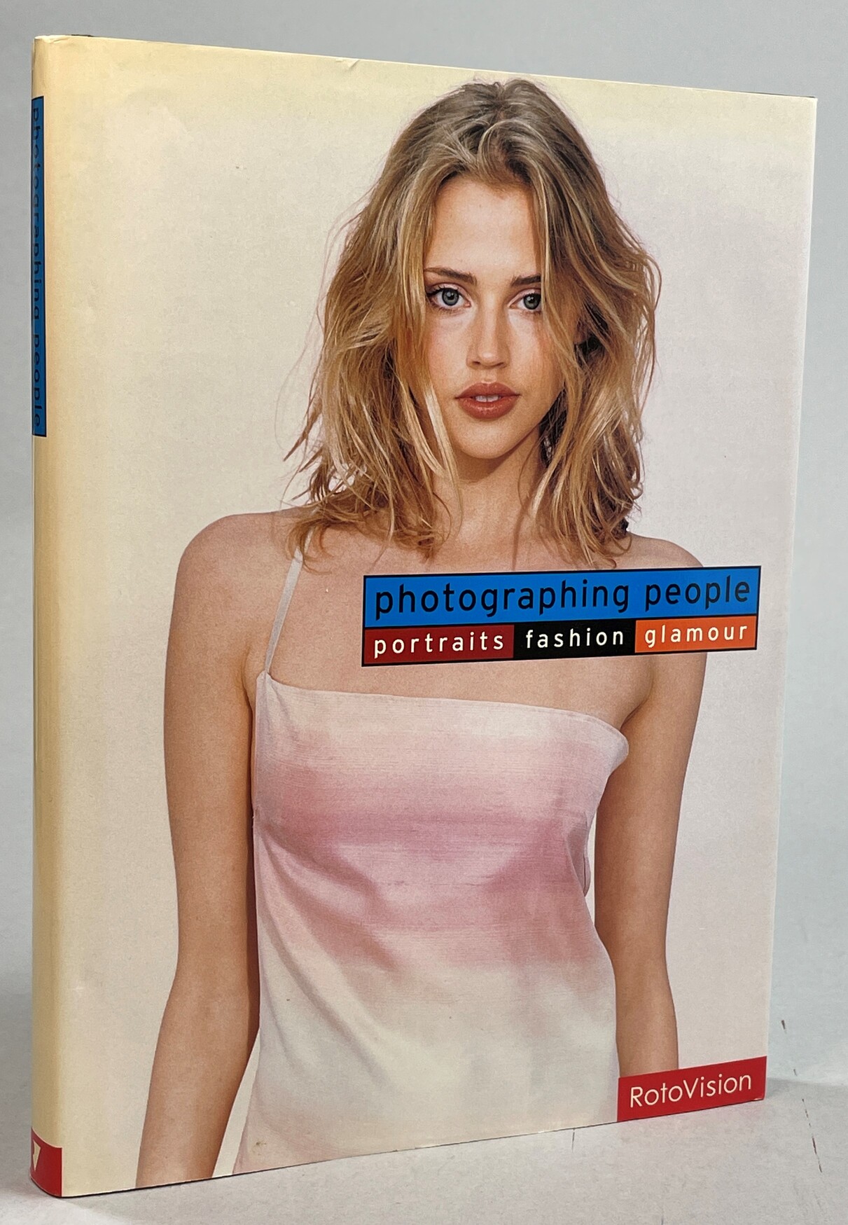 Photographing People. Portraits, Fashion, Glamour.