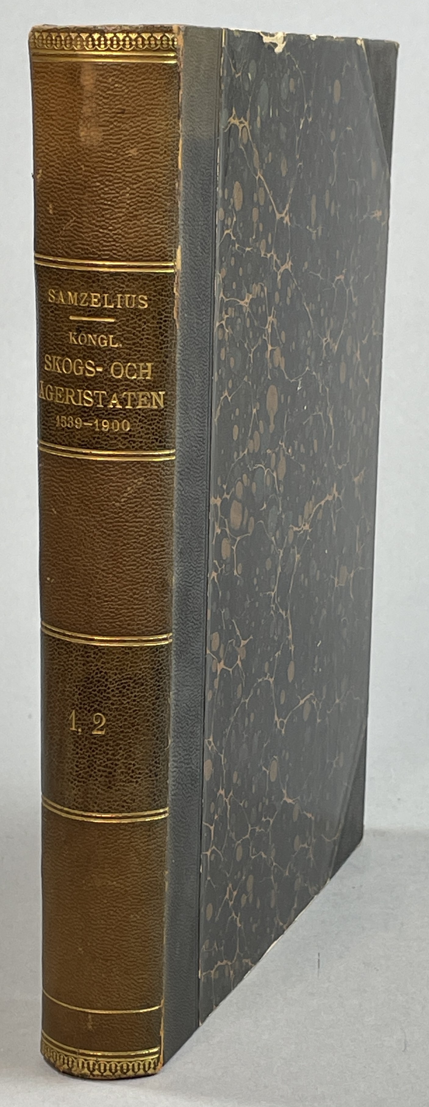 Kongl. skogs- och jägeristaten. Biografiska studier 1539-1898. Jämte en historisk inledning. [D. 1.]. + Kongl. skogs- och jägeristaten 1539-1900. Biografiska studier. Andra delen med 7 illustrationer.
