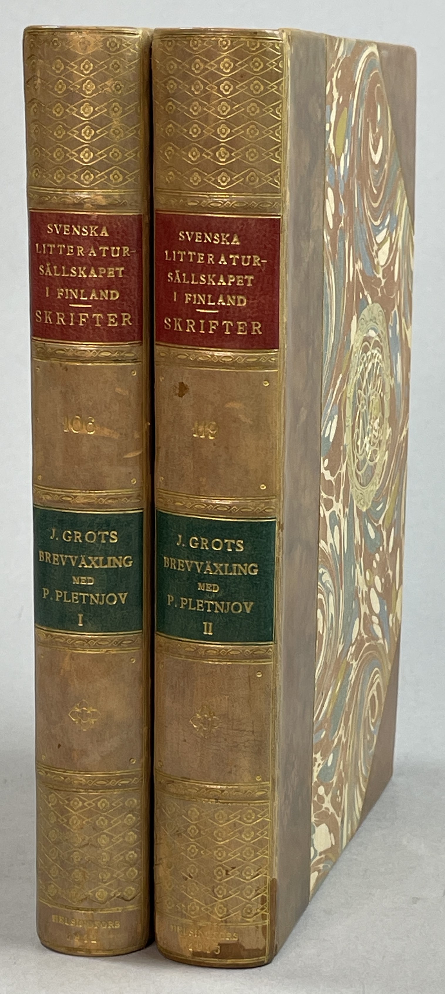 Utdrag ur J. Grots brevväxling med P. Pletnjov angående finska förhållanden vid medlet av 1800-talet. I-II. Översättning av Walter Groundstroem.