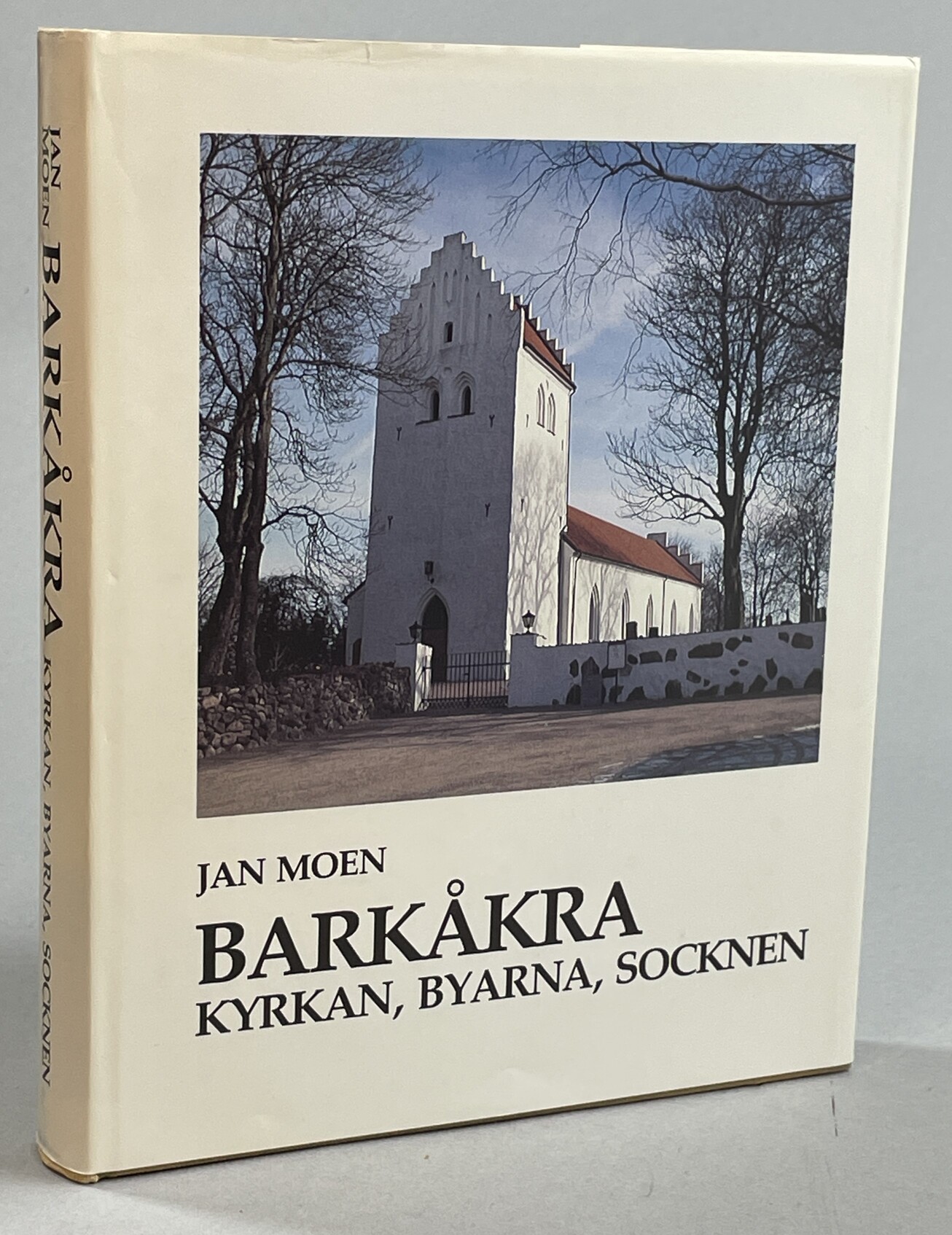 Barkåkra. Kyrkan, byarna, socknen. [Omslag och teckningar: Åke Karlsson]. [Utg. av] Barkåkra Församling / Skogs.