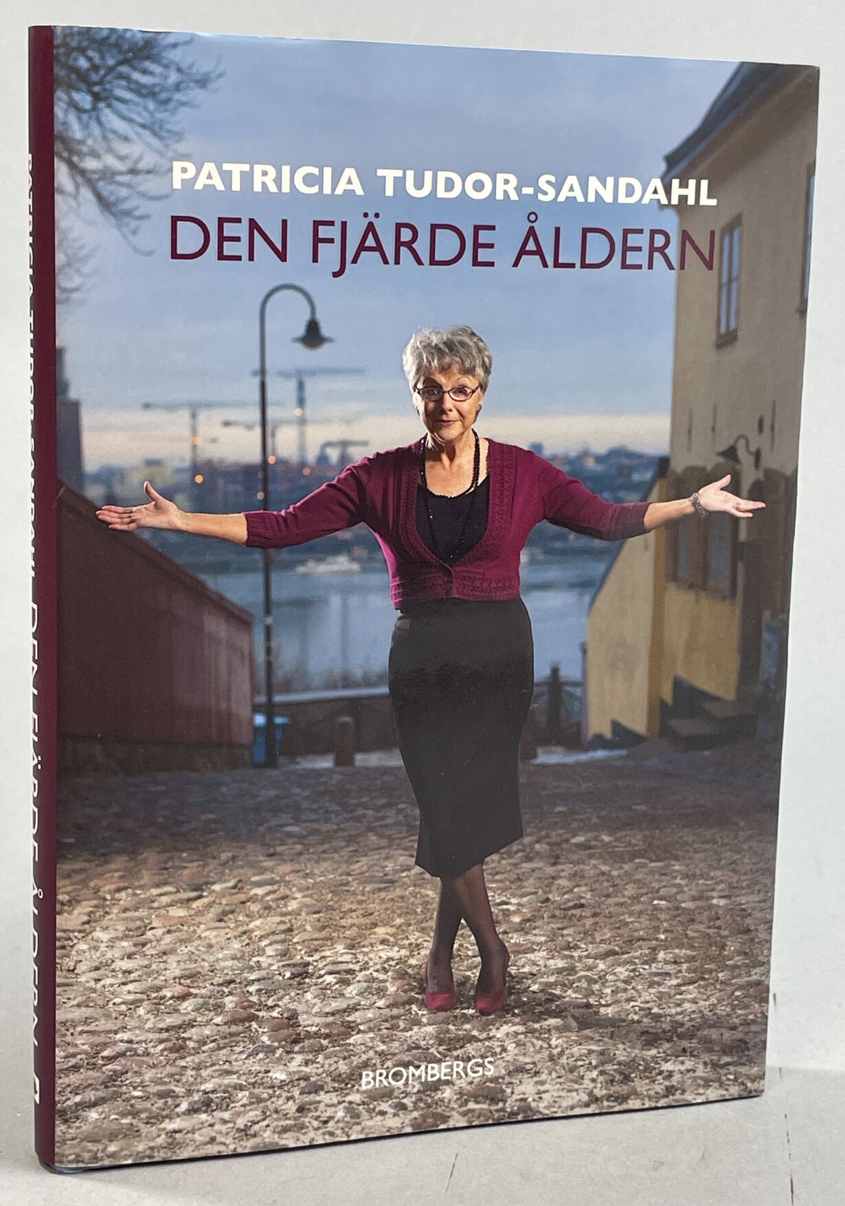 Den fjärde åldern. [Utg. av] Brombergs.