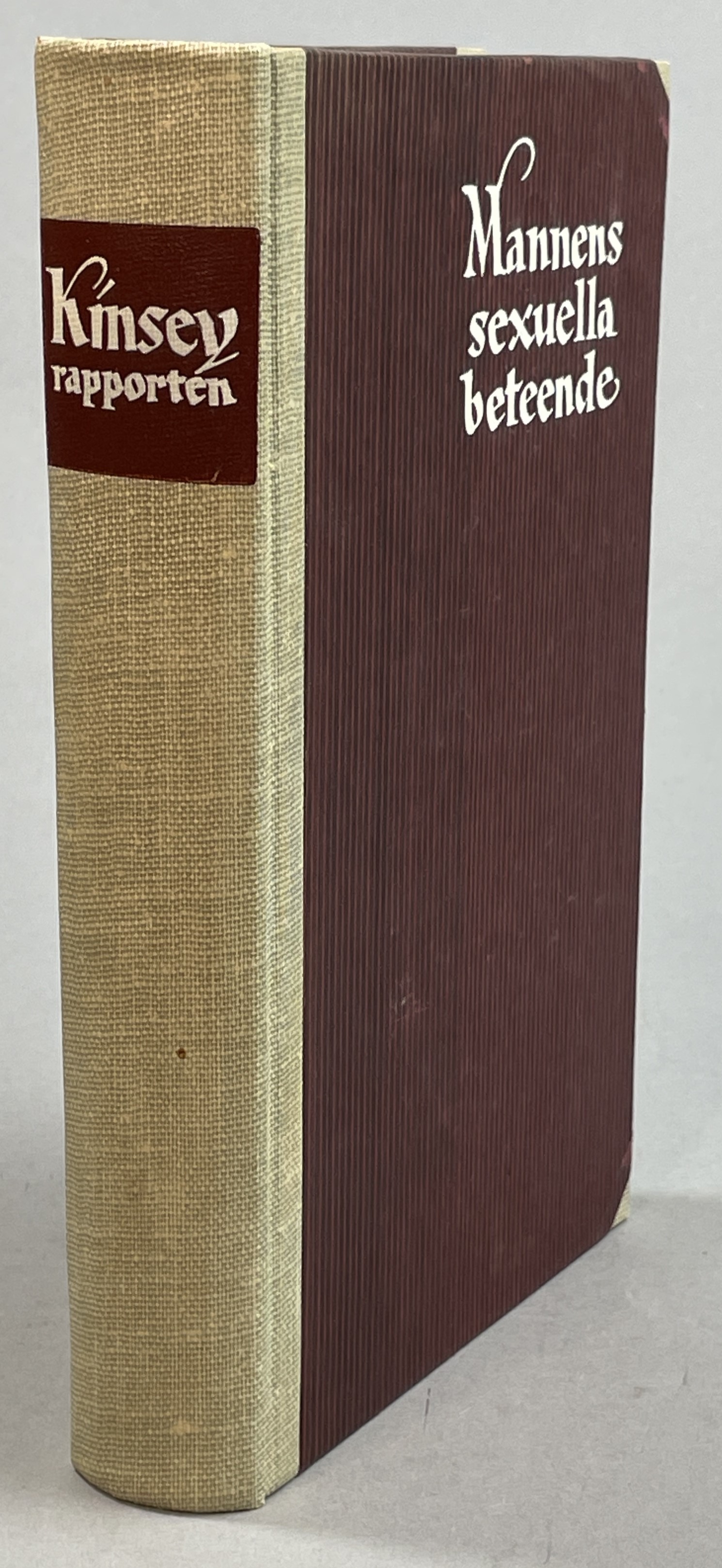 Kinsey-rapporten. Mannens sexuella beteende av Alfred C. Kinsey, Wardell B. Pomeroy, Clyde E. Martin. Förord och redigering av Bror Rexed. [Oförkortat svensk upplaga]. [Utg. av] Ljus.