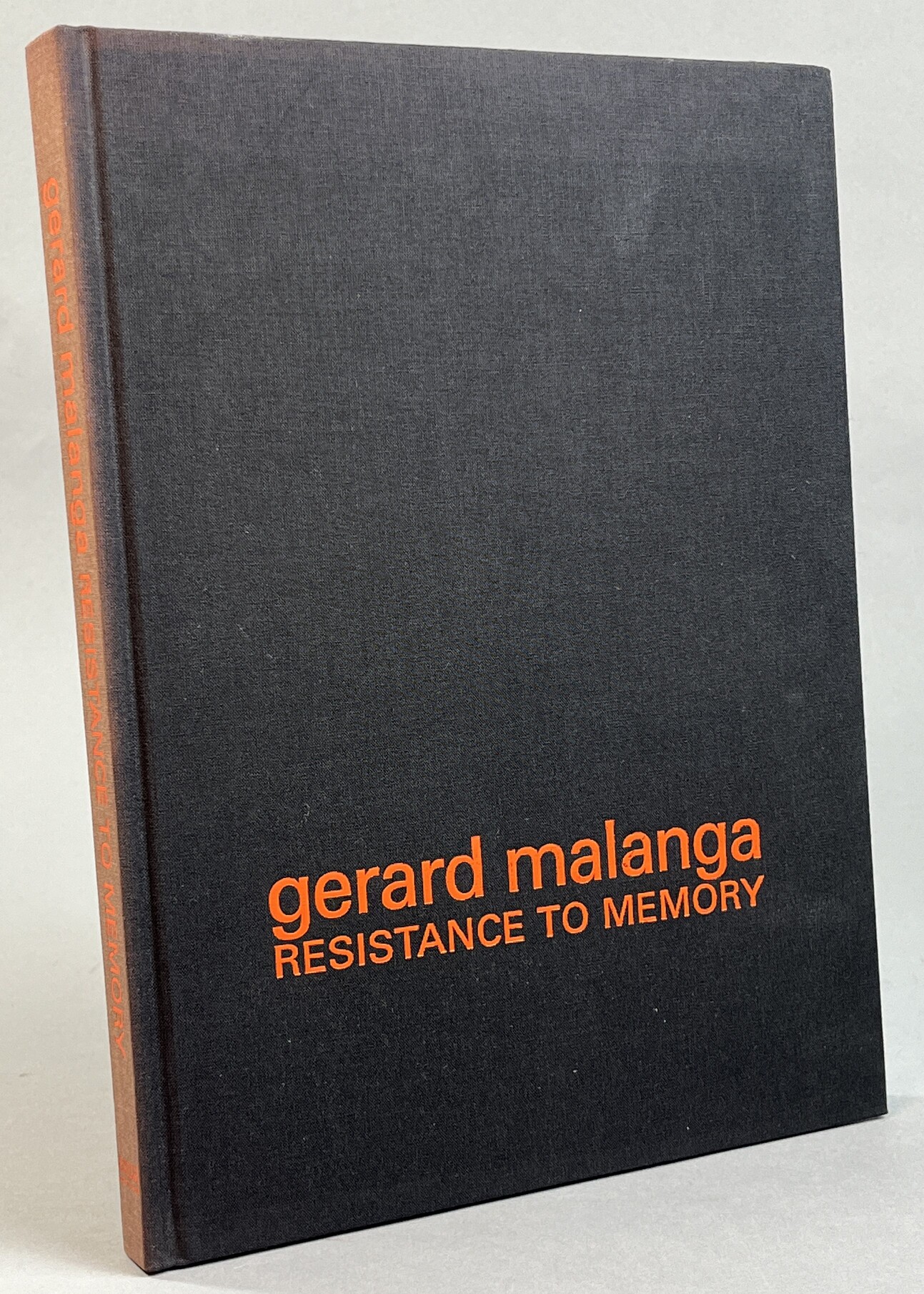 Gerhard Malanga. Resistence to memory. Poem by Thurston Moore. Text by Ben Maddow.