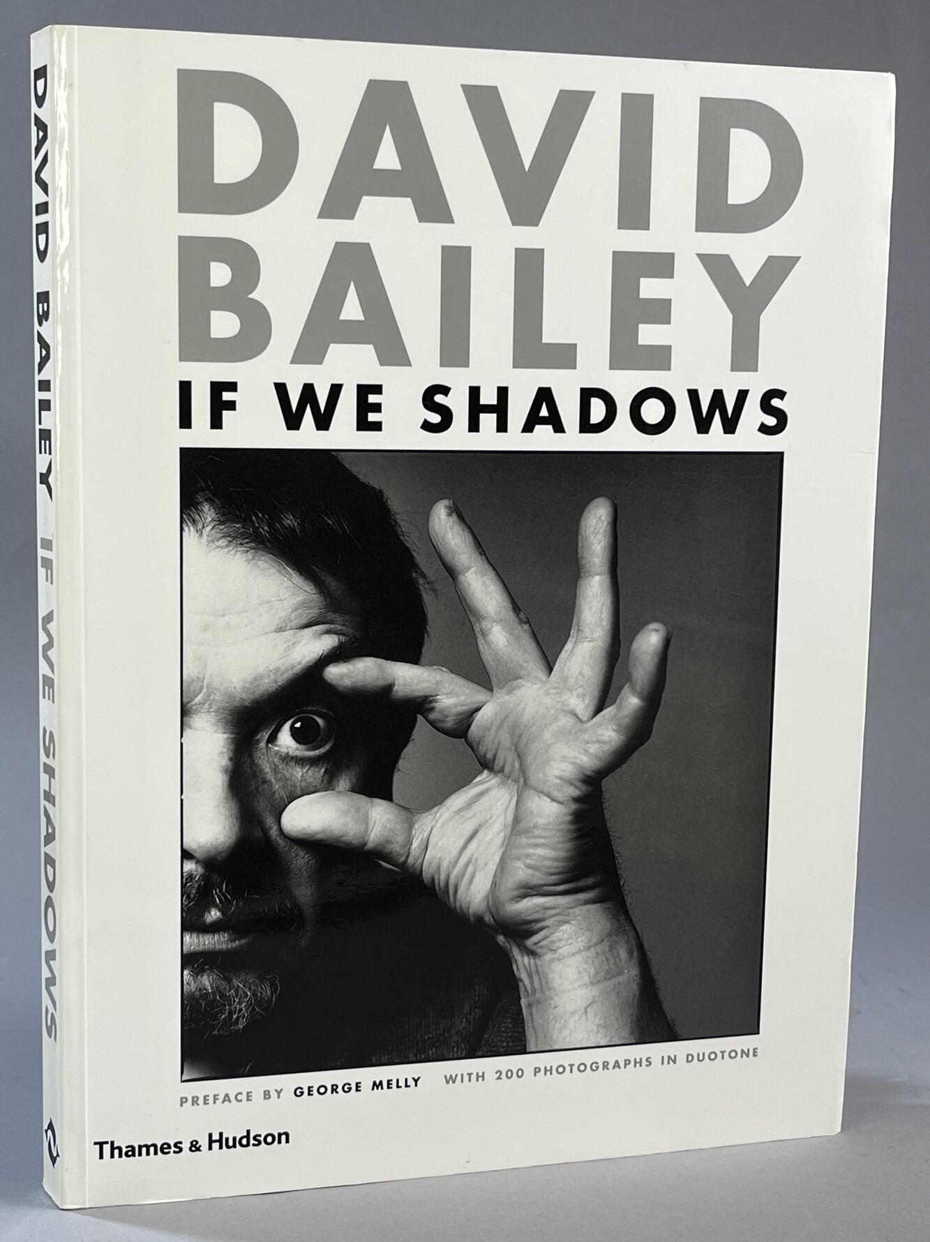 If we shadows. Preface by George Melly.